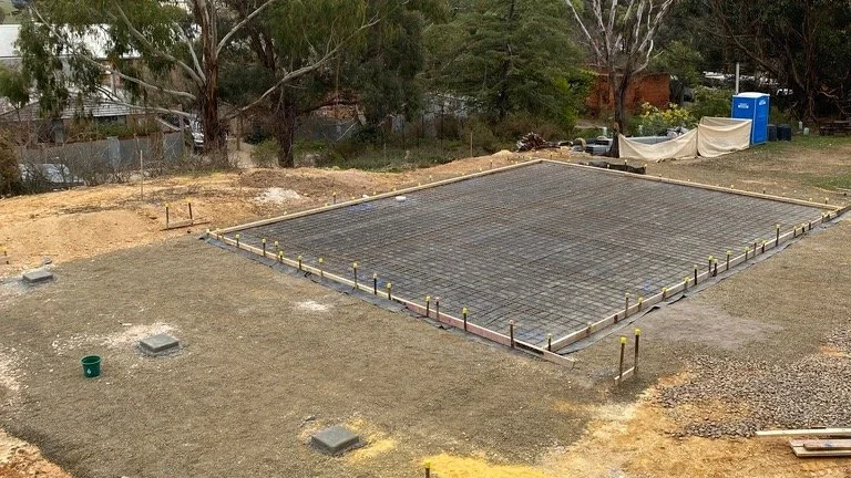 Fresh 110sqm shed slab - Burnish finish with the help of @vulkconcrete catalyst @flextoolaustralia @heidelbergmaterials_au #castlemaineconcrete #daylesfordconcrete #burnishedconcrete #shedslab
