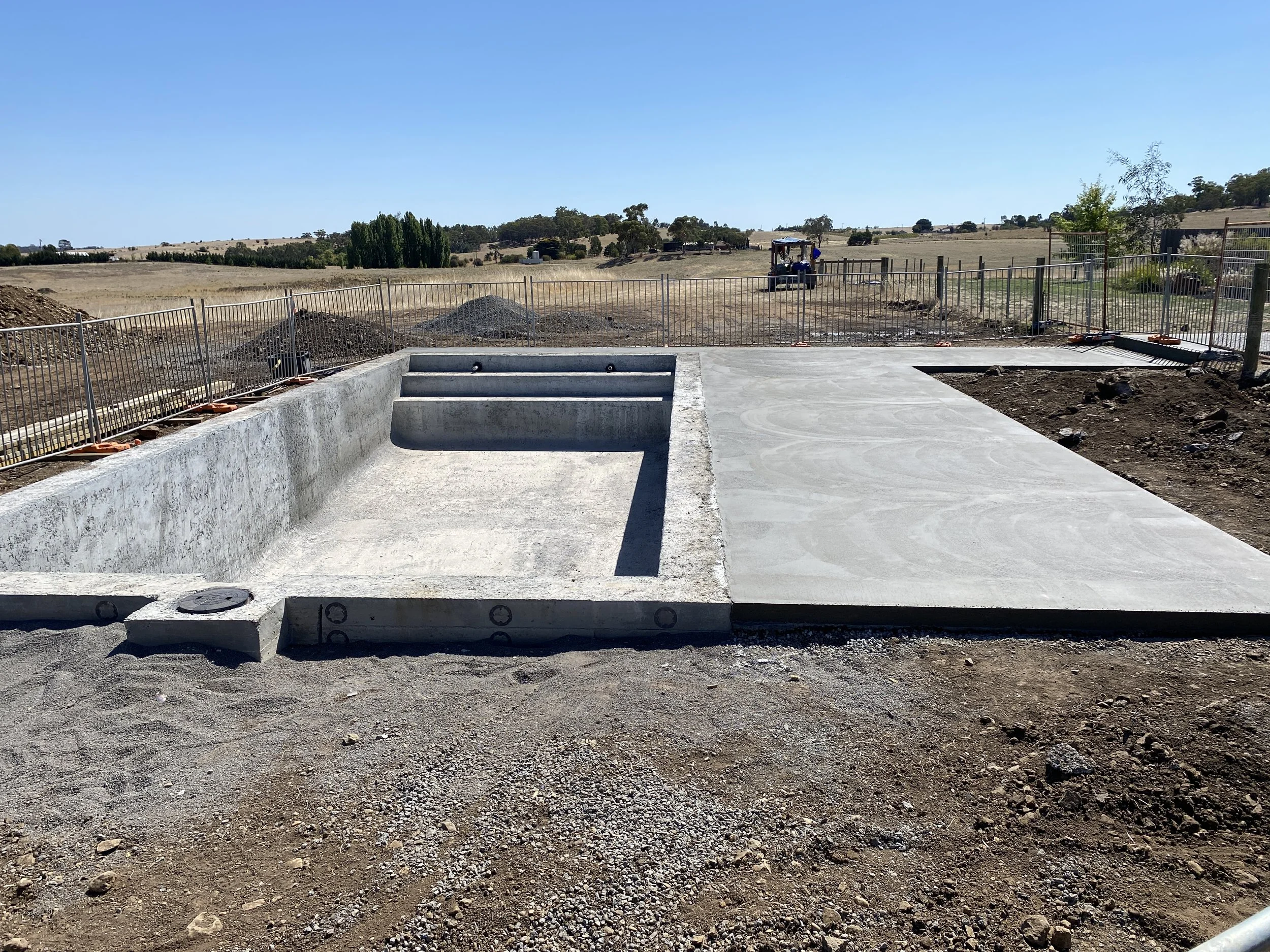 Paving slab for swimming pool 