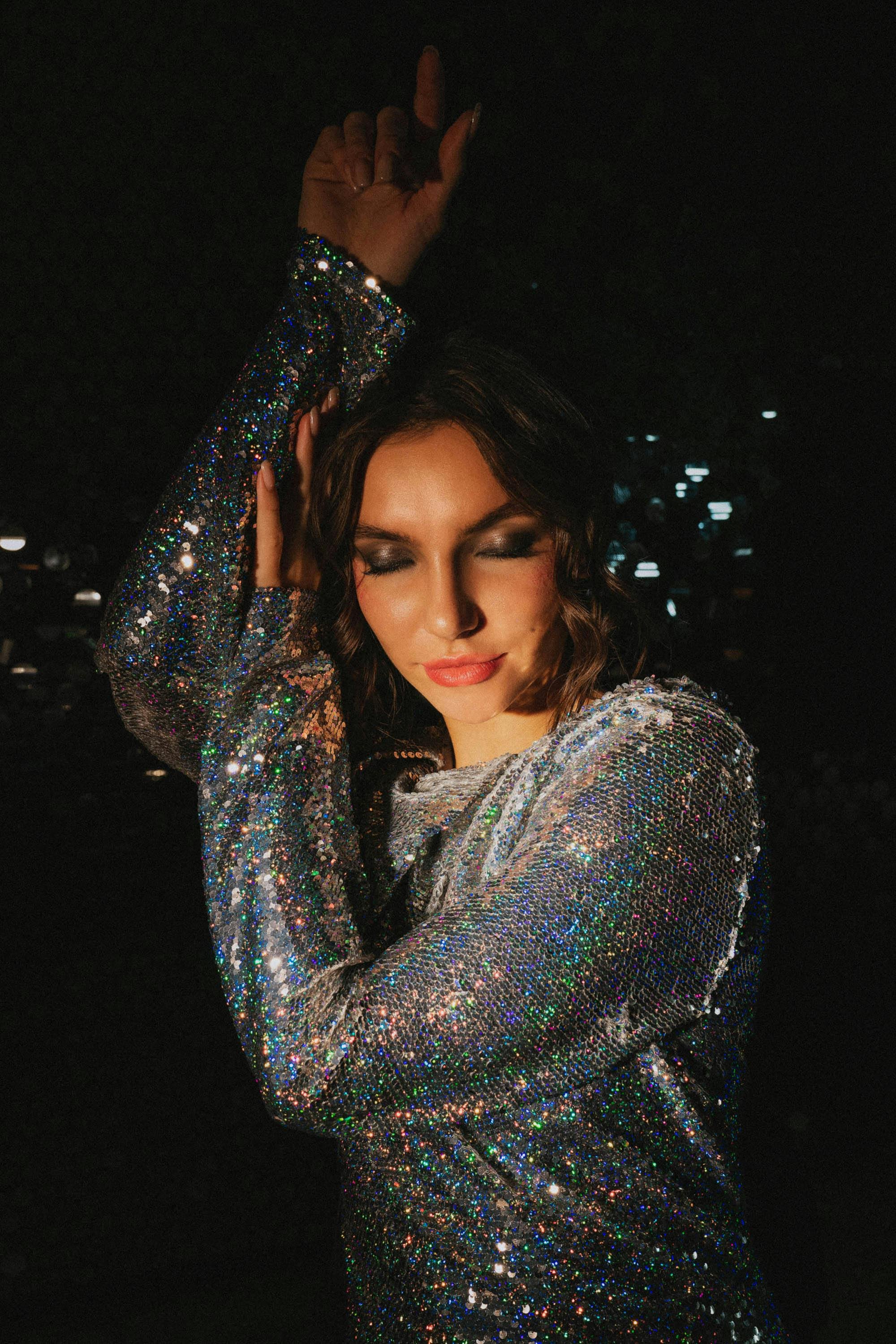 The Taurus New Moon Wants Something You Can Actually Keep