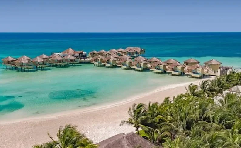 🌊 Overwater Bungalow Escape 

Wake up surrounded by turquoise water, step onto your private deck, and slip straight into the sea. This is one of the only overwater bungalow experiences in Mexico and it&rsquo;s all about privacy, beauty, and pure ind
