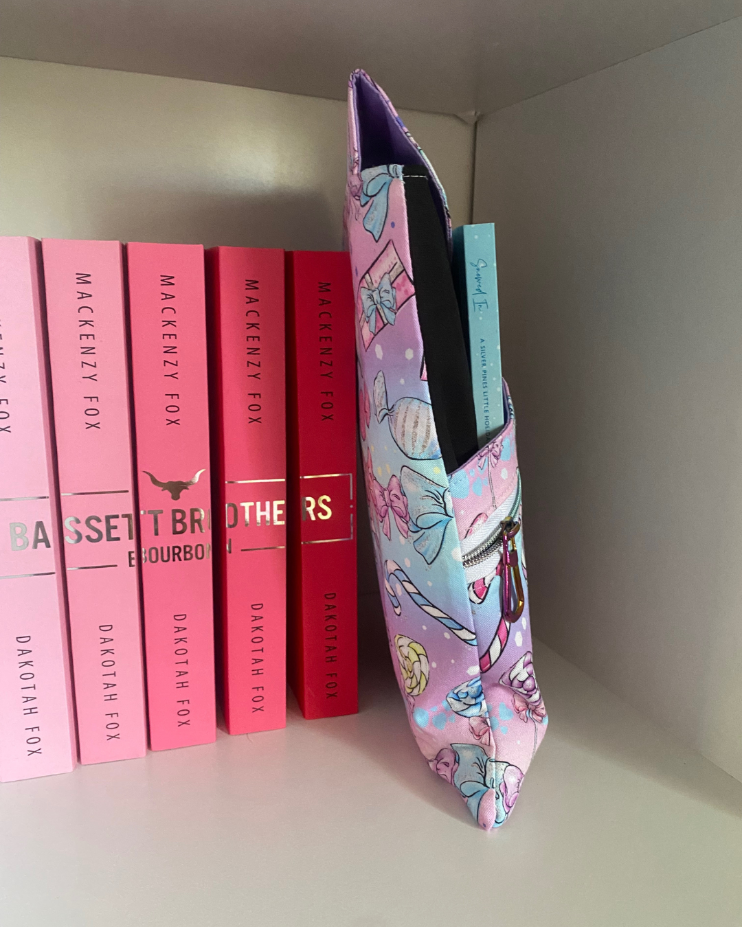 Bows & Candy Cane 3.png