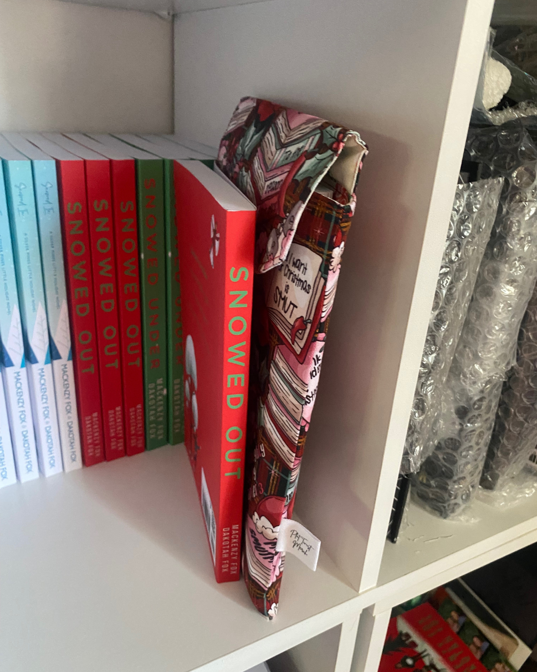 Smutmas RED candycane2.png