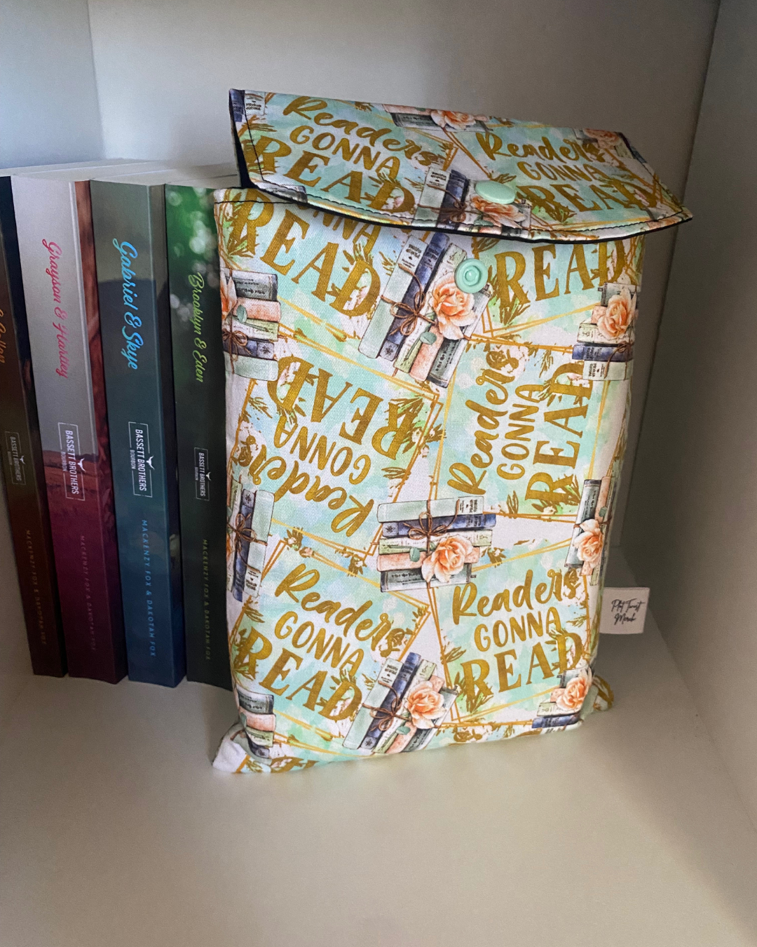 Readers Gonna Read Kindle/e-reader/book sleeve/pouch Small-Med