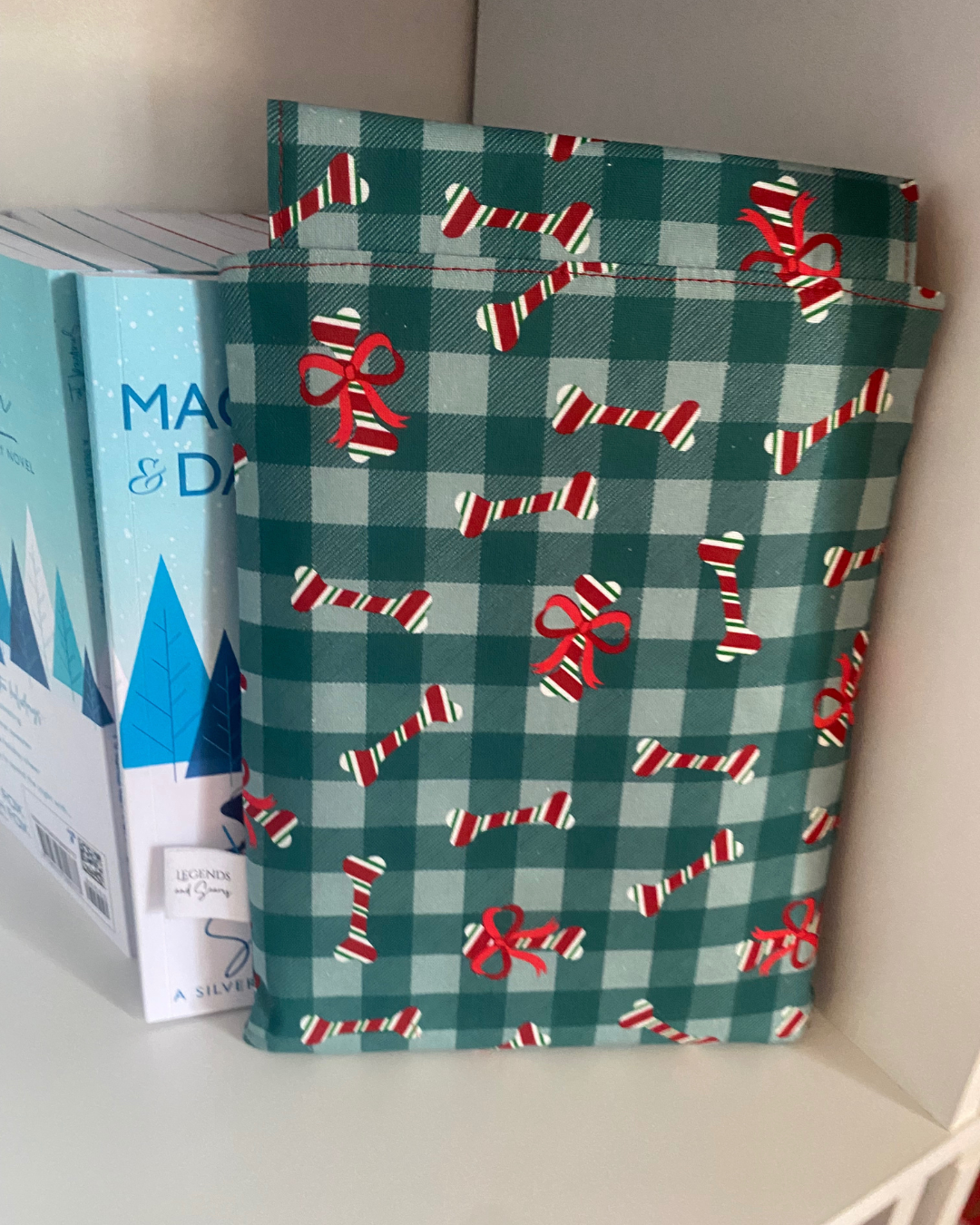 Candy cane pouch4 .png