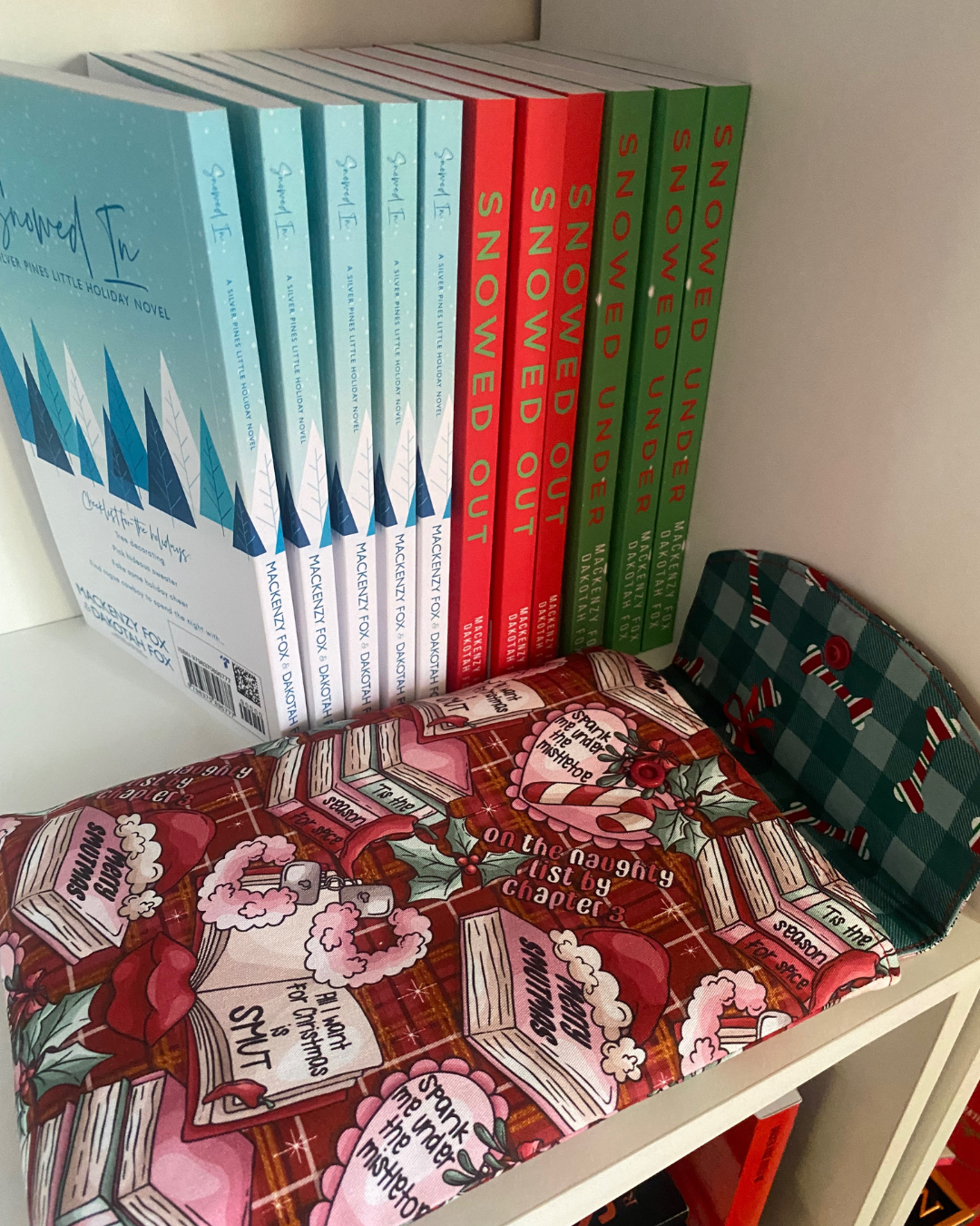 Smutmas RED candycane 5.png