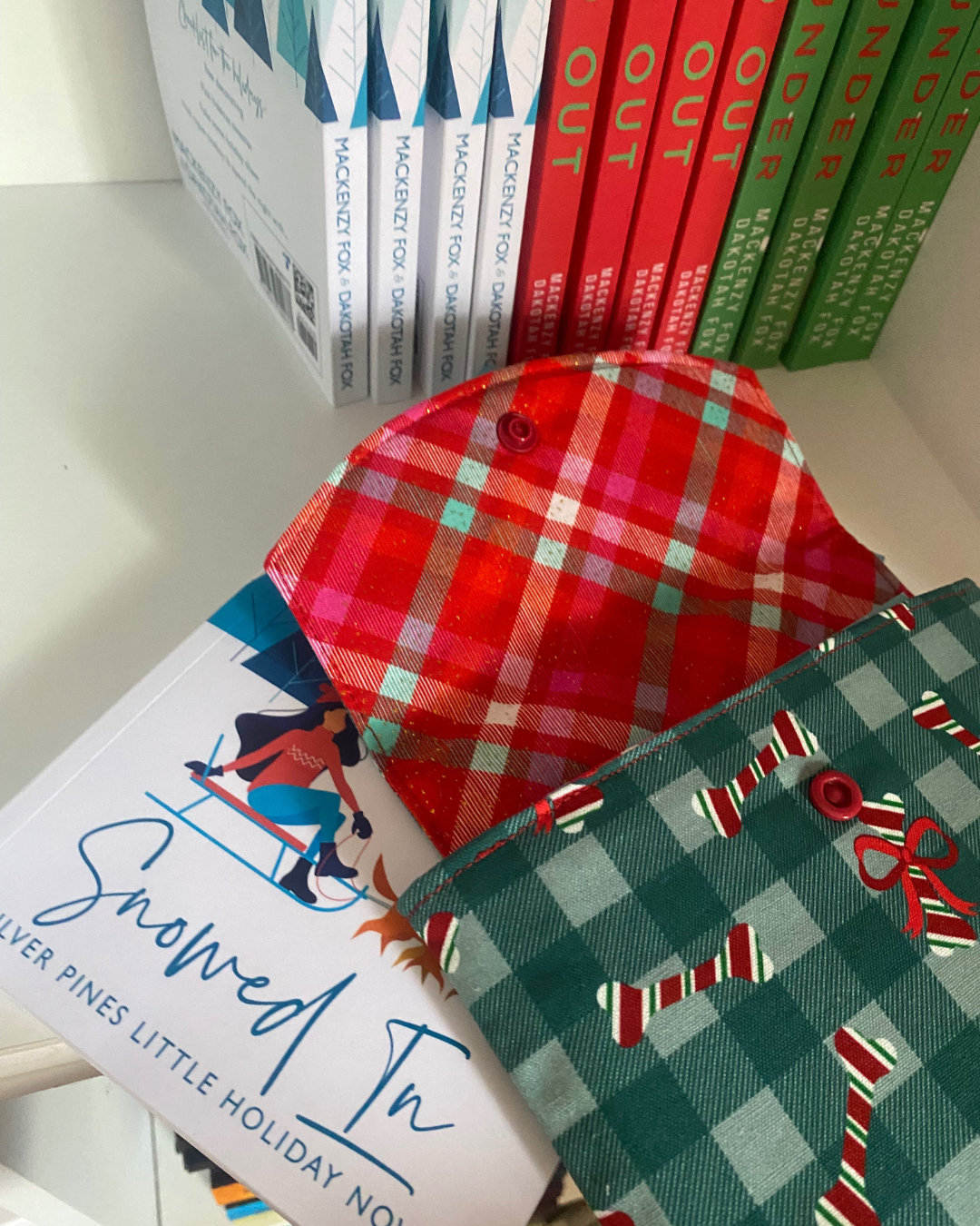 Candy cane pouch6 .png