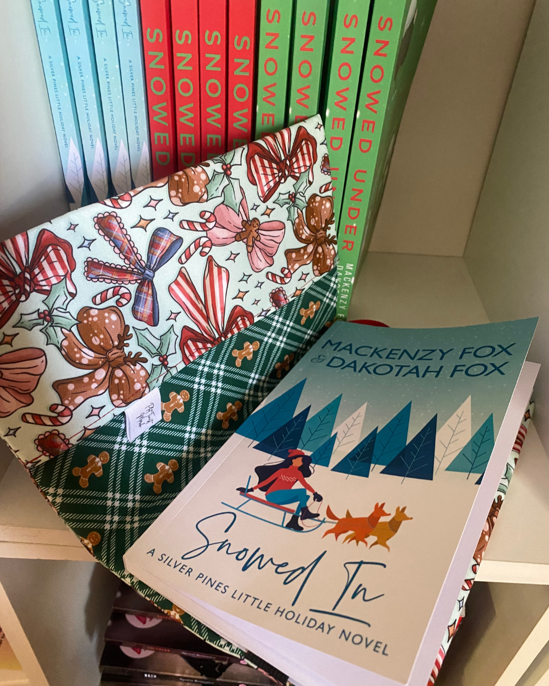 All I want Bows4.png