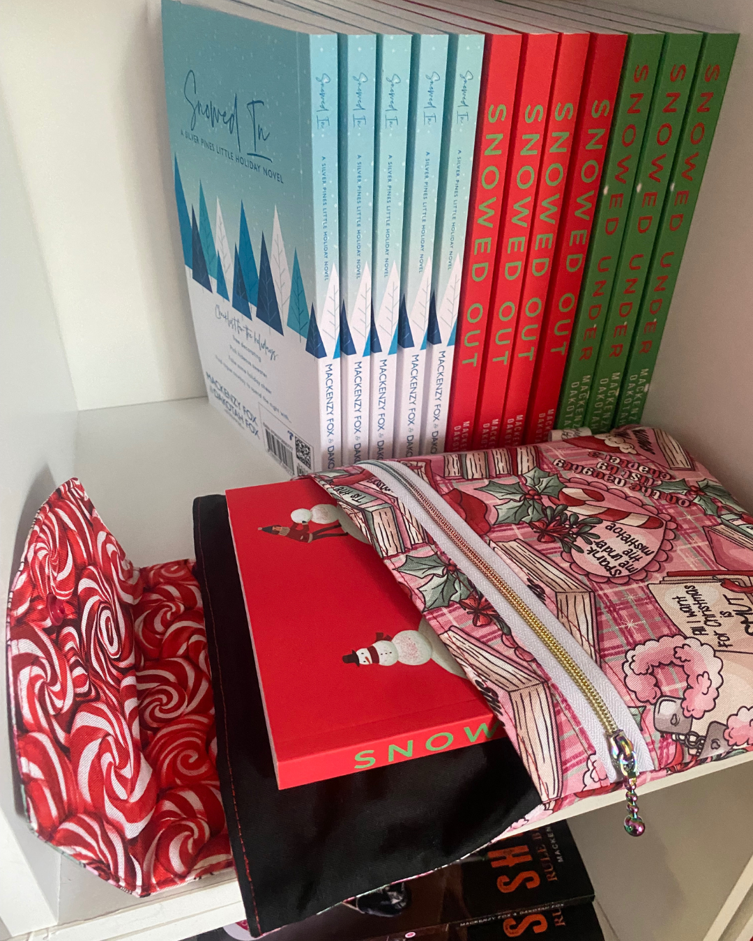 Merry Smutmas PINK2.png