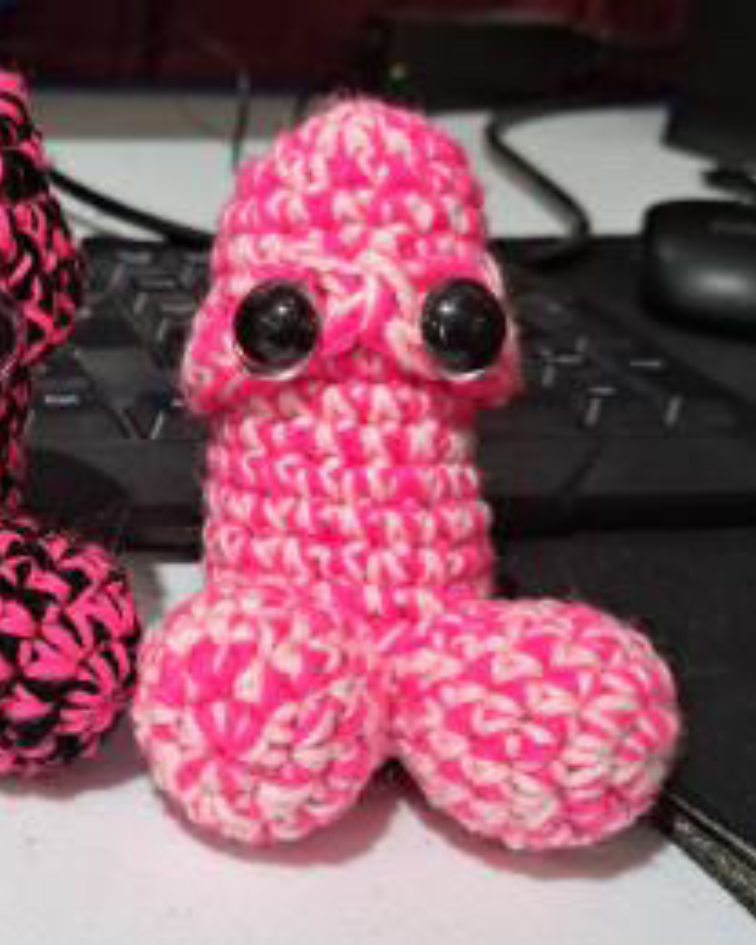 Peen Pal - Hot Pink & White Multi