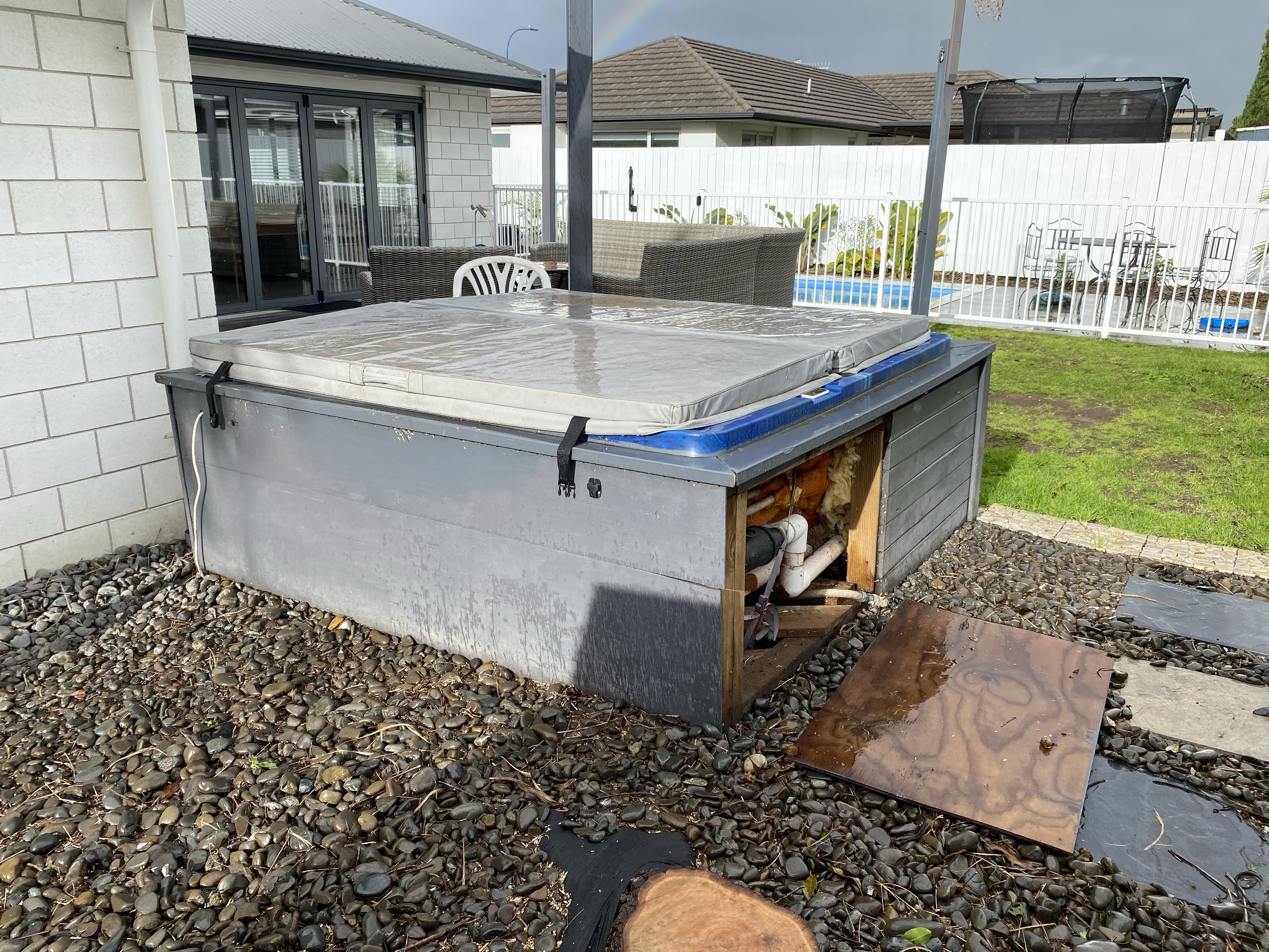 Old spa removal in Papamoa