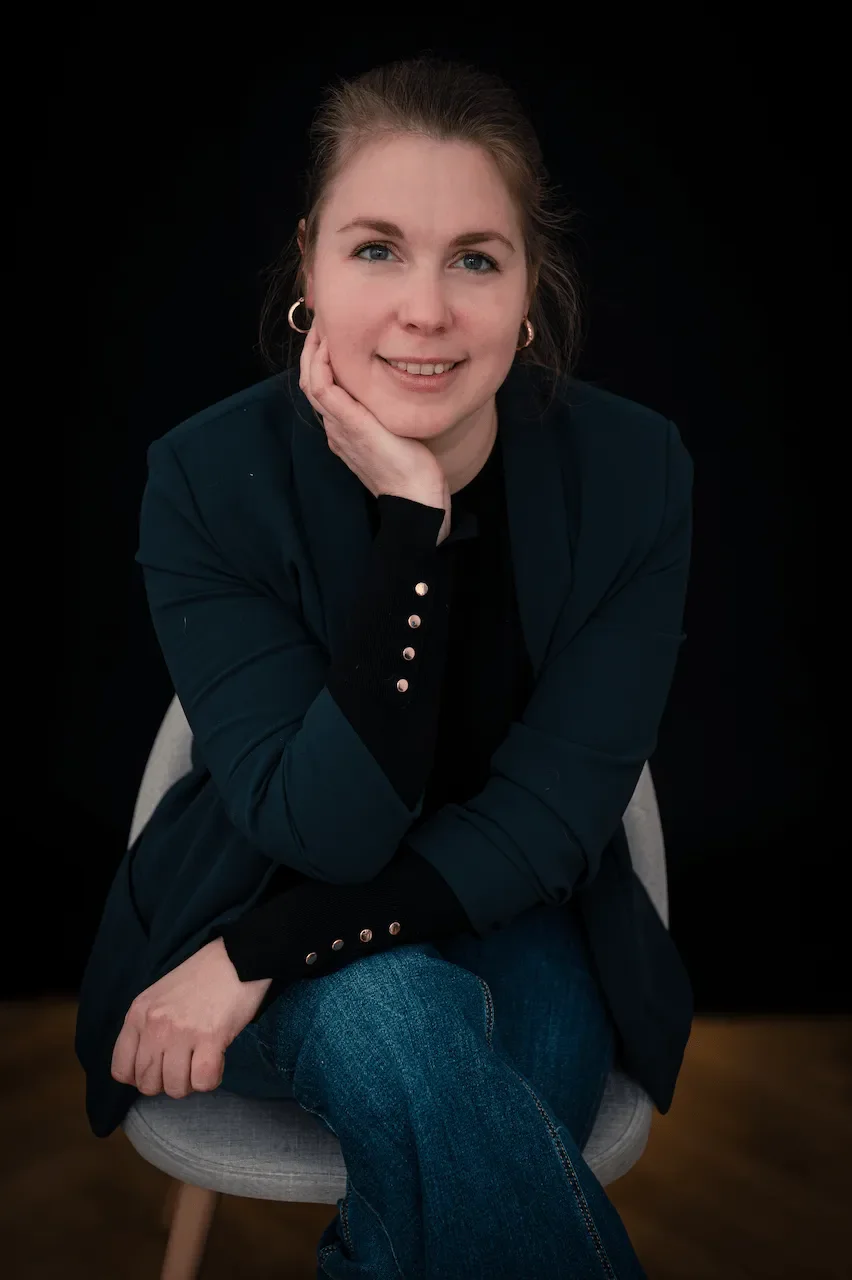 Anais Van De Woestyne - Fox & Partners