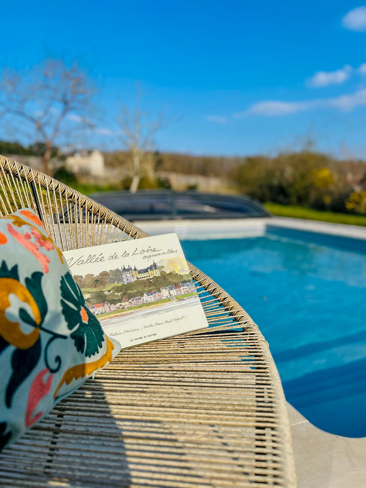 Piscine 7*4 m, avec dôme, chauffée de mai à septembre et ouvert de 9h à 20h