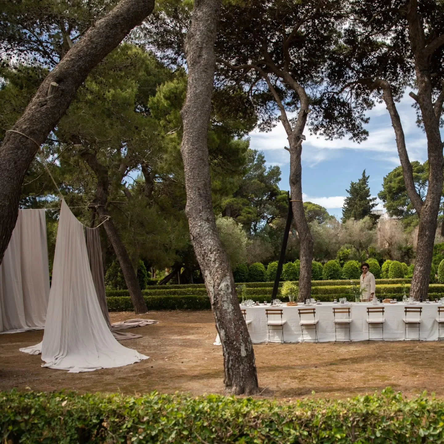 Memories of an unforgettable breakfast by @morosetakitchen @giorgiaeugeniagoggi @masseriamoroseta with our linen scenography, tablecloth and napkins in the enchanting Villa Reale. 

Ph: @letiziacigliutti
.
.
.
.
.
.

#arnostudio #moroseta #masseriamo