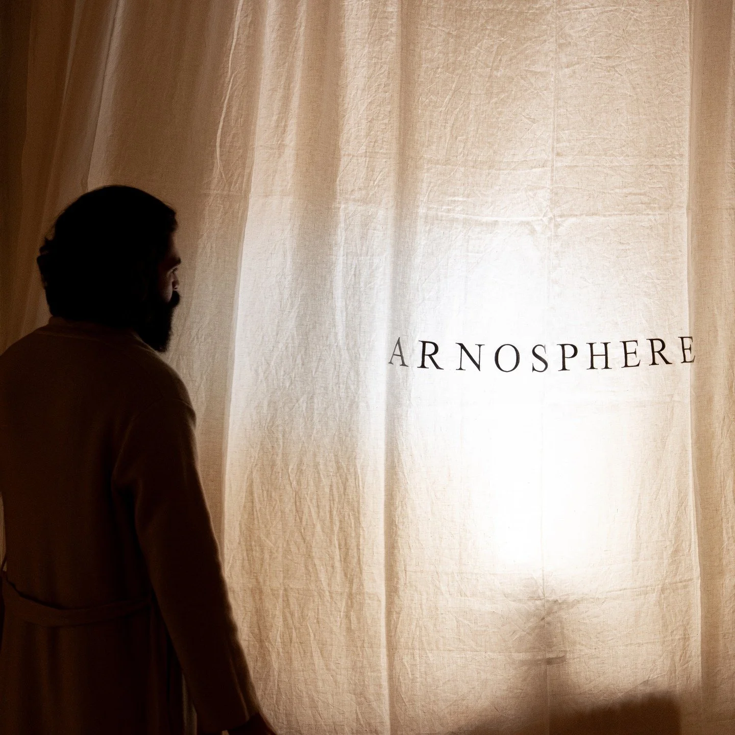 Preparing an Arnosphere is not just about arranging cushions and lights. It's about creating the conditions for people to reconnect with themselves and with others. This is why I do what I do.

Arnosphere at Villa Volte Alte, Tuscany

.
.
.
#Arnosphe