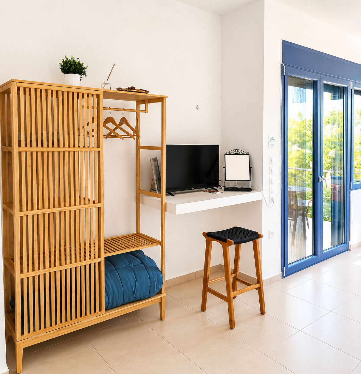 Stylish Wardrobe corner