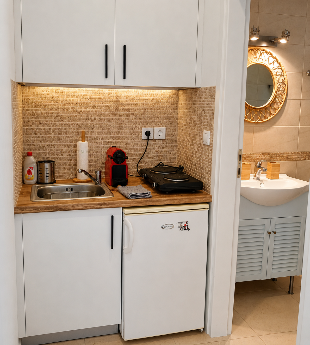 Schinos_kitchenette.png