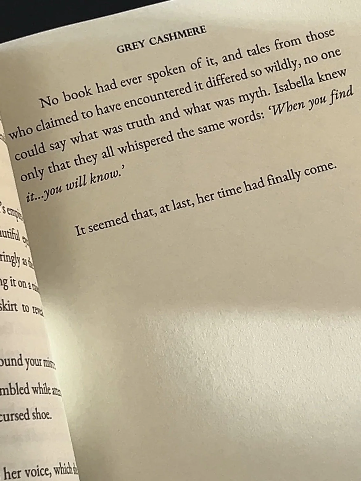 &ldquo;When you find it.. you will know.&rdquo;

House of Carter: The Crimson Bond
Pre-order: Now - 26/01/26
🌐 Greycashmere.com