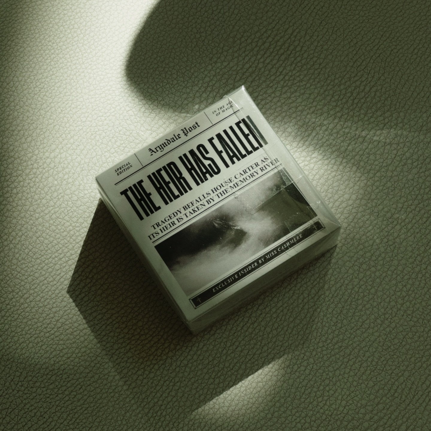 From design to reality.. 
แถมไปกับทุกพรีออเดอร์เลยค่ะ น่าสะสมมาก 🤎

House of Carter: The Crimson Bond

🛎️ ใครยังไม่ได้ไปจับจอง สามารถเข้าไป pre-order ได้ที่ 
Greycashmere.com หรือกดลิ้งก์หน้าโปรไฟล์ได้ถึงวันที่ 26 Jan 2026 นี้ 

✴️ 100 ท่านแรกรับกา