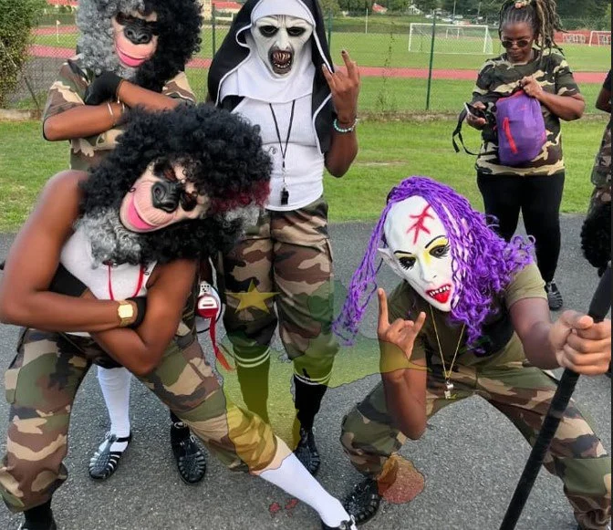 Des jeunes d'un groupe à mass de Marie-Galante