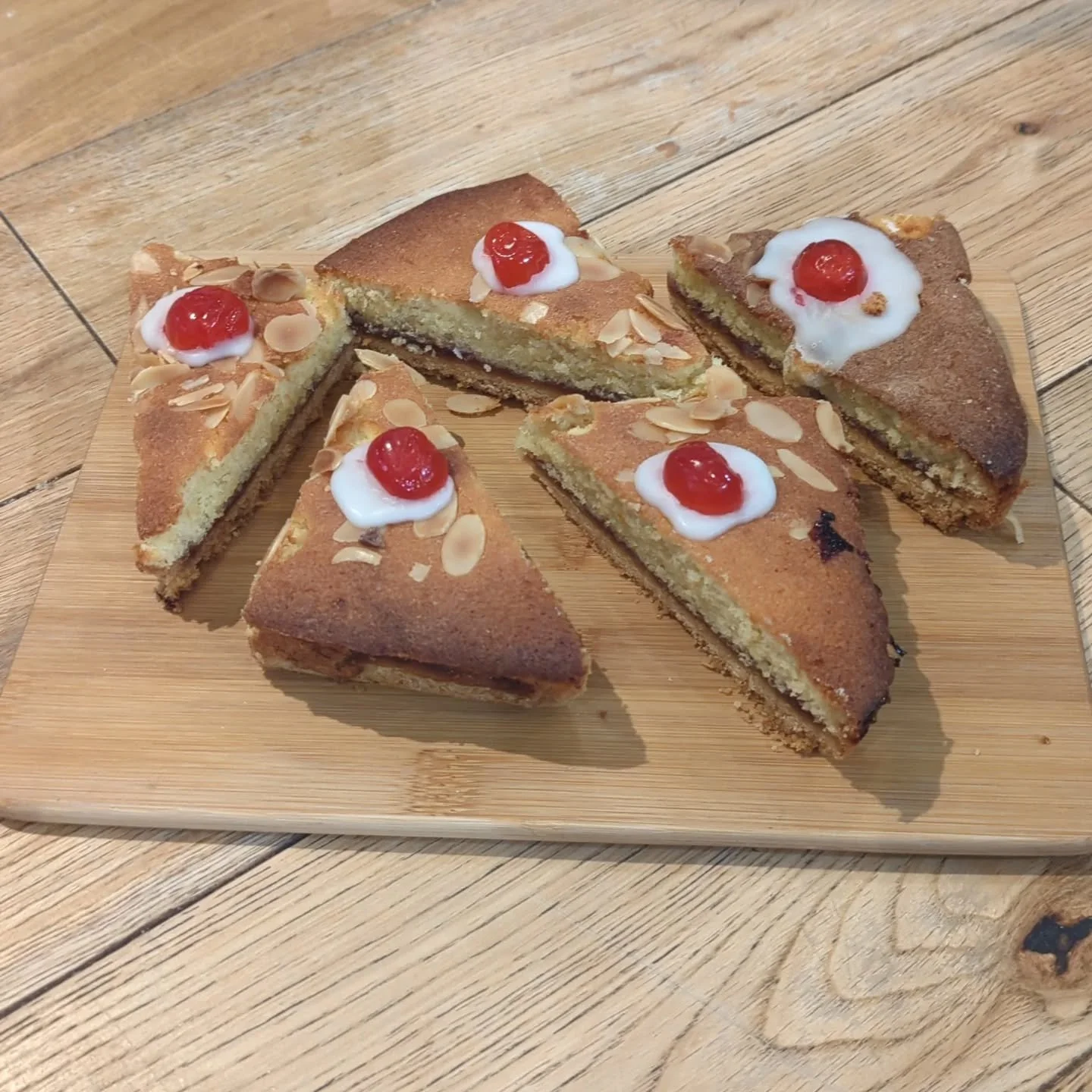 🍒

✨ Bakewell Tart ✨

A true classic! Buttery pastry filled with rich almond sponge, layered with fruity jam, and finished with a sweet icing and cherry on top. 🍒

Perfectly balanced, perfectly delicious &ndash; a slice of tradition with every bite