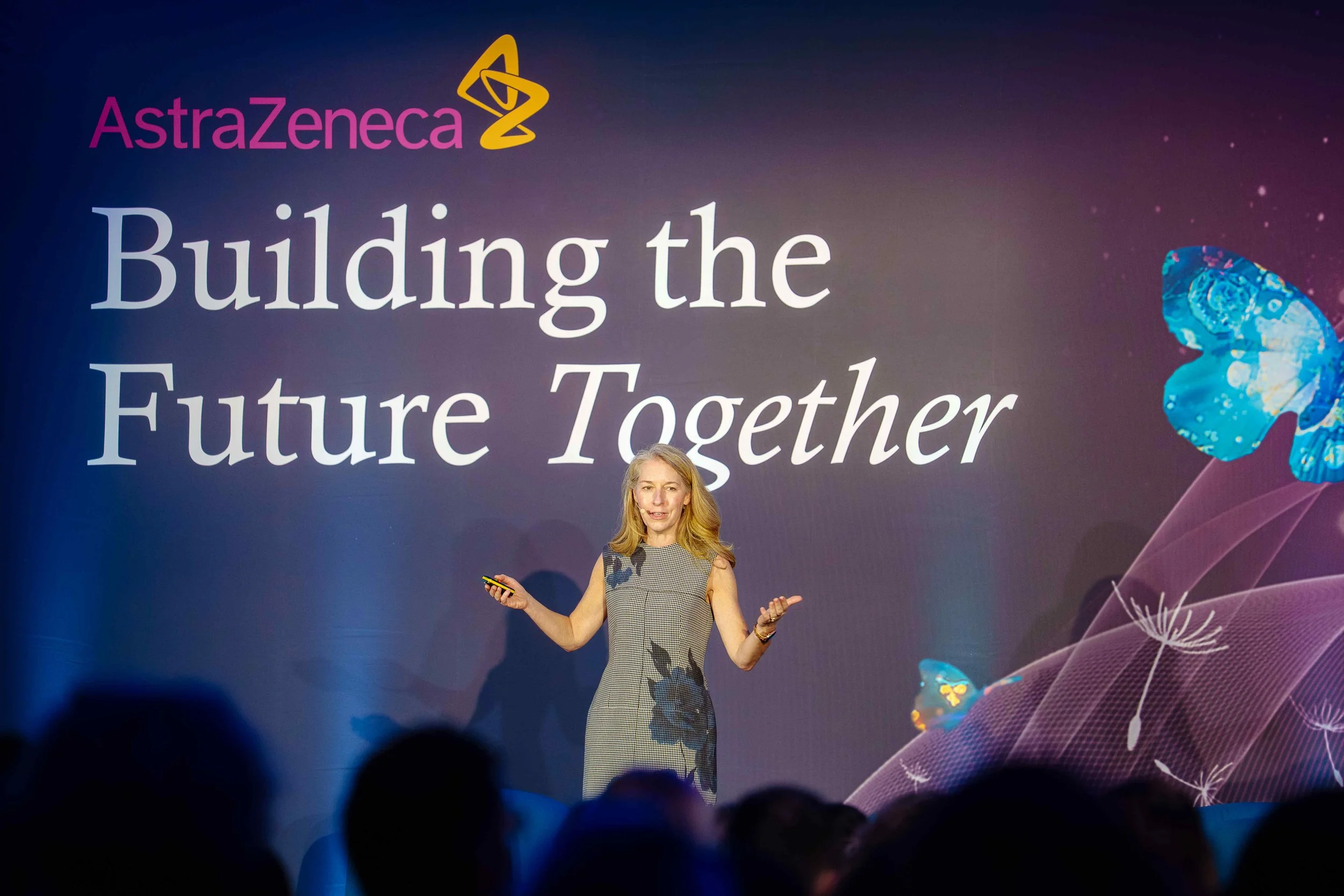 conference-photography-barcelona-brand-presentation-stage-event-andrzej.jpg