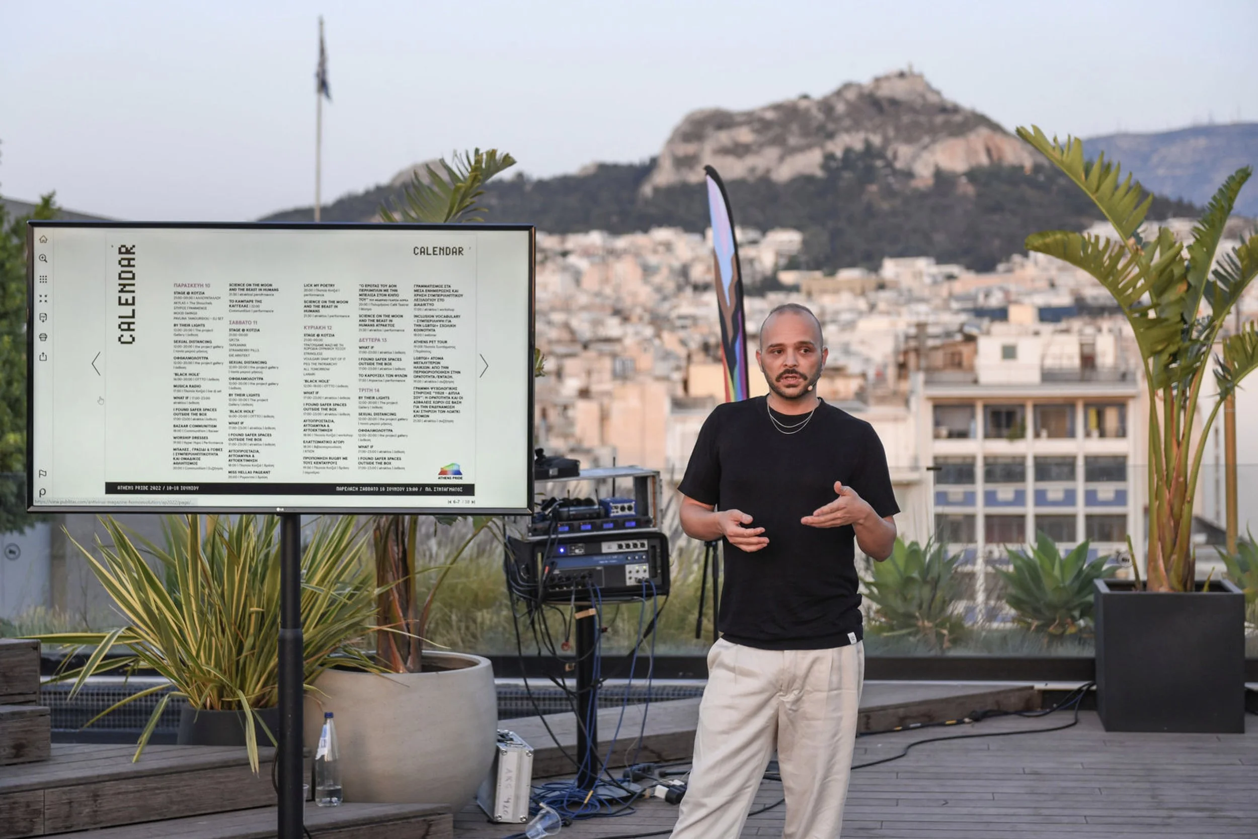 conference-photography-athens-outdoor-presentation-speaker-akis.jpg