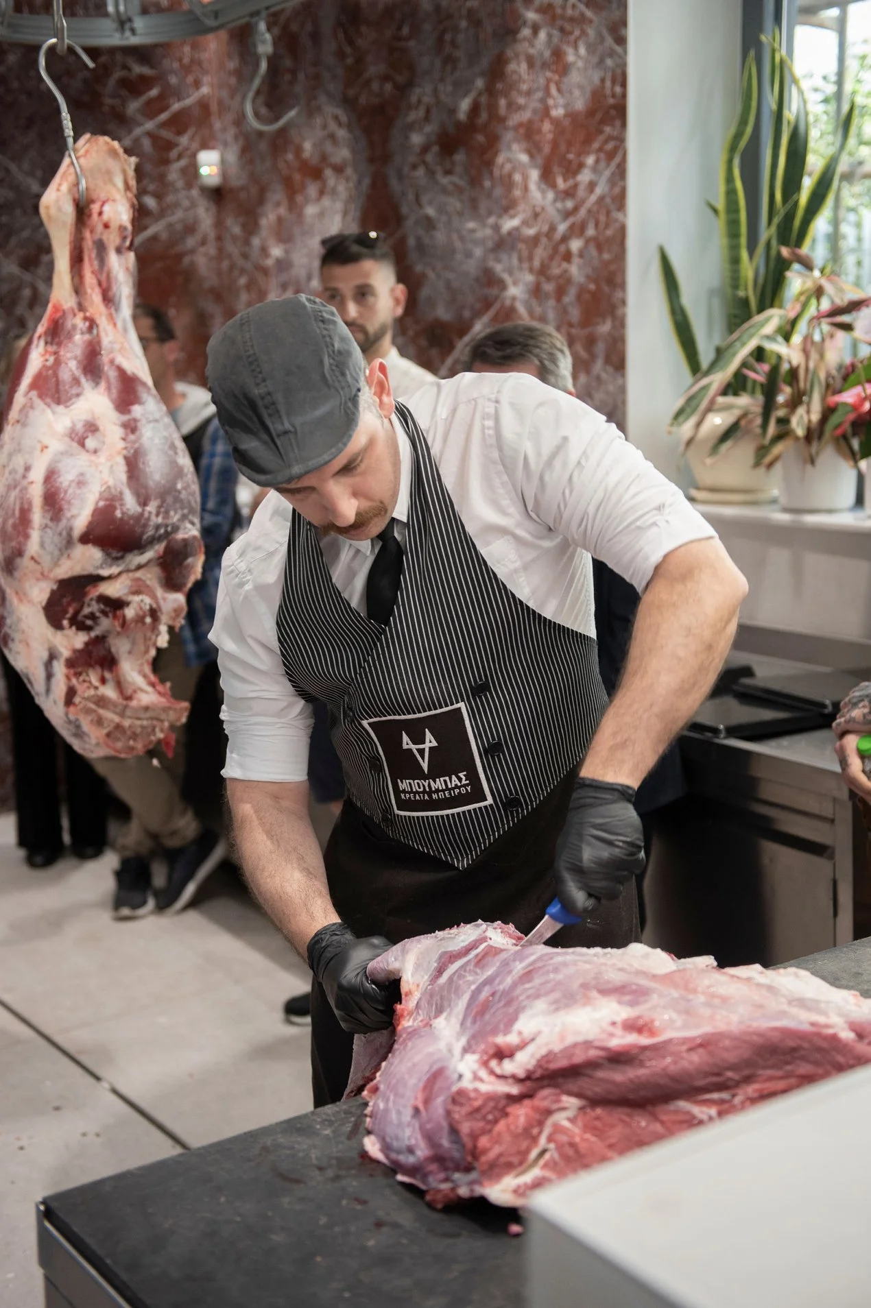 event-photography-athens-chef-butcher-demonstration-akis.jpg