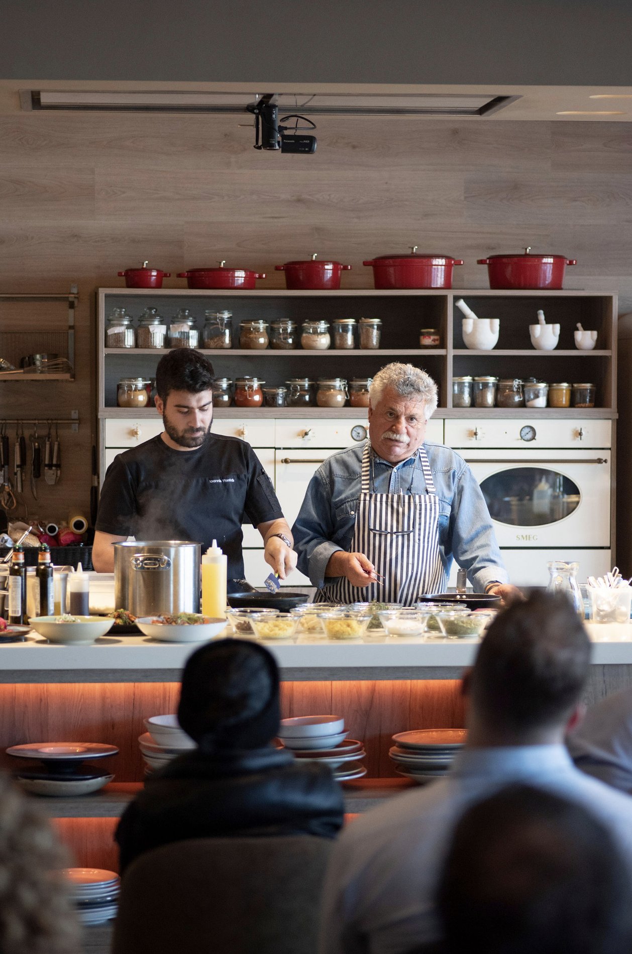 conference-photography-athens-chef-presentation-stage-cooking-akis.jpg