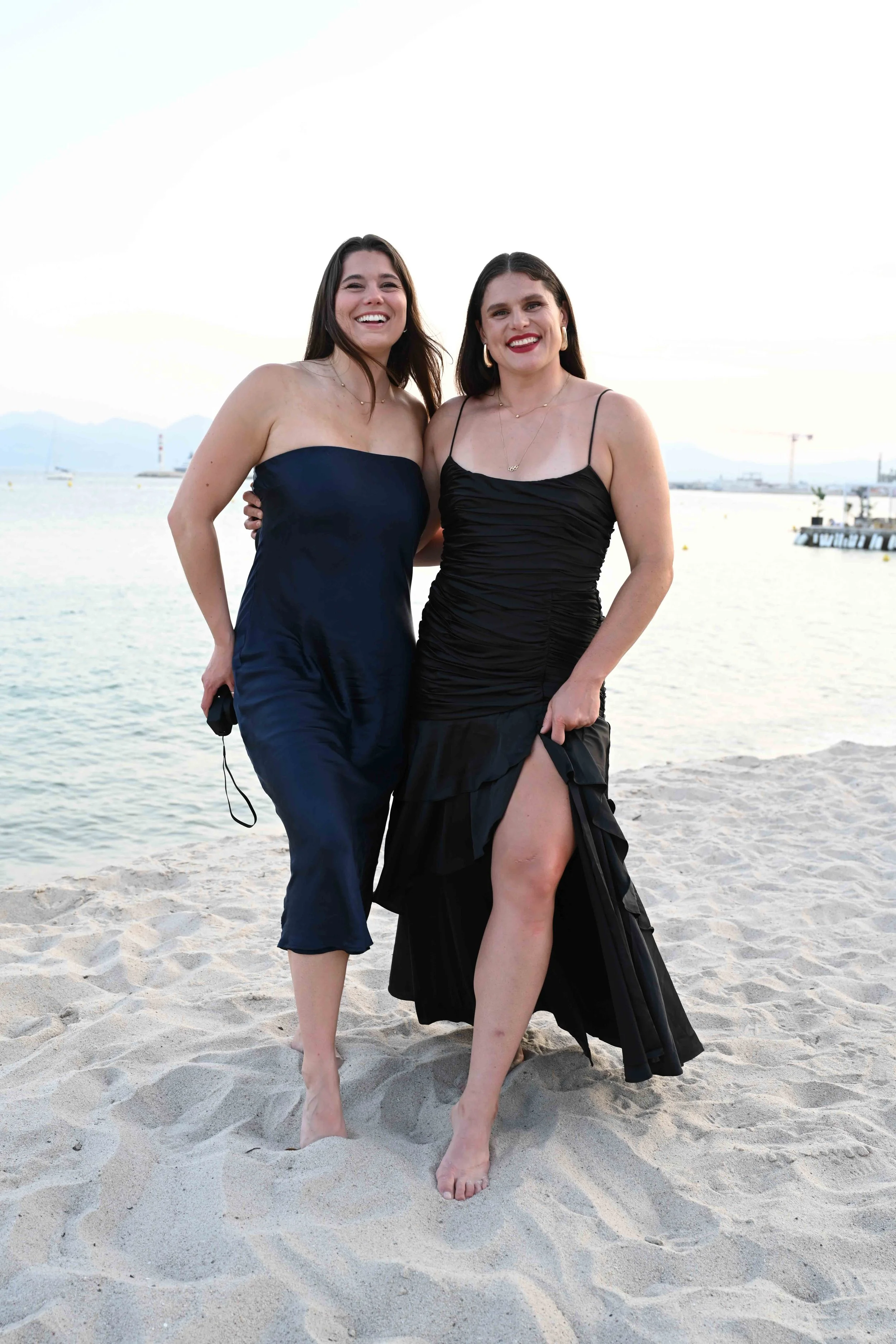 event-photography-paris-beach-portrait-guests-aga.jpg
