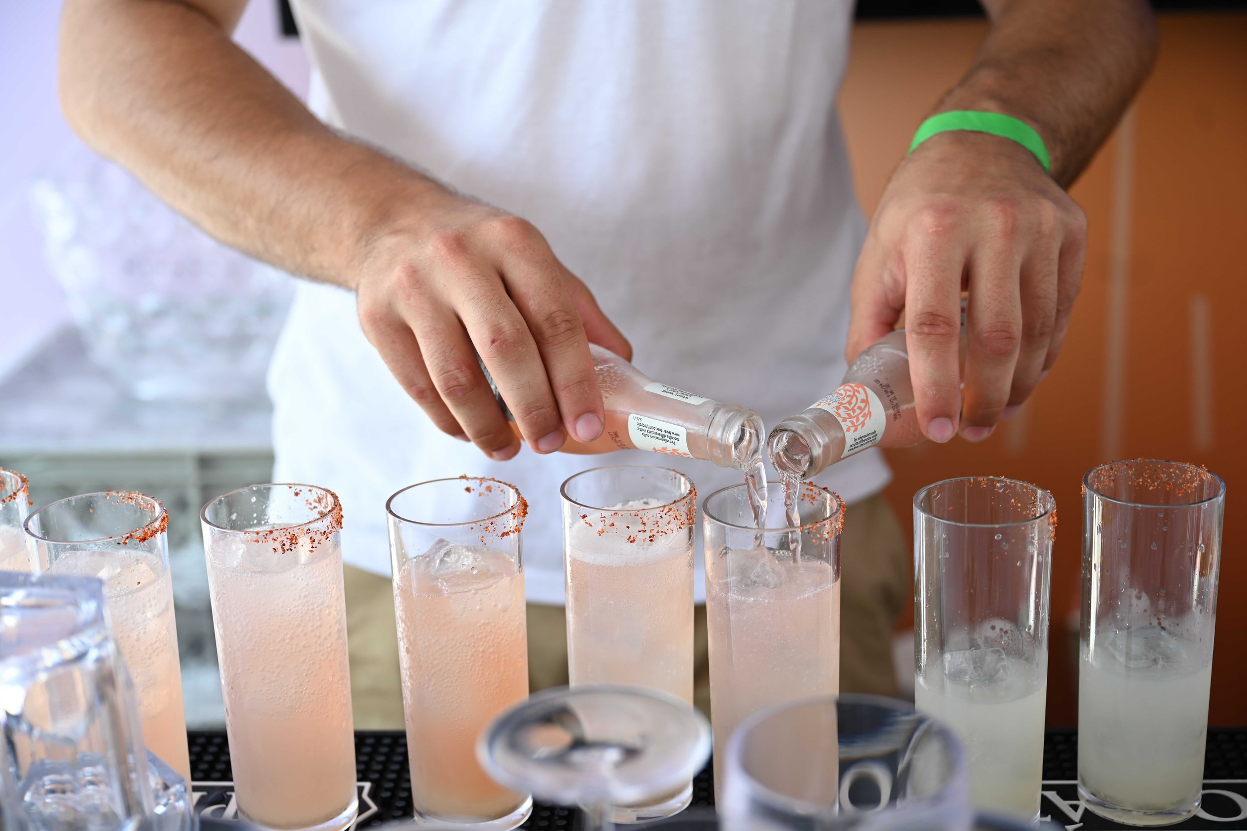 event-photography-paris-cocktail-preparation-drinks-service-aga.jpg