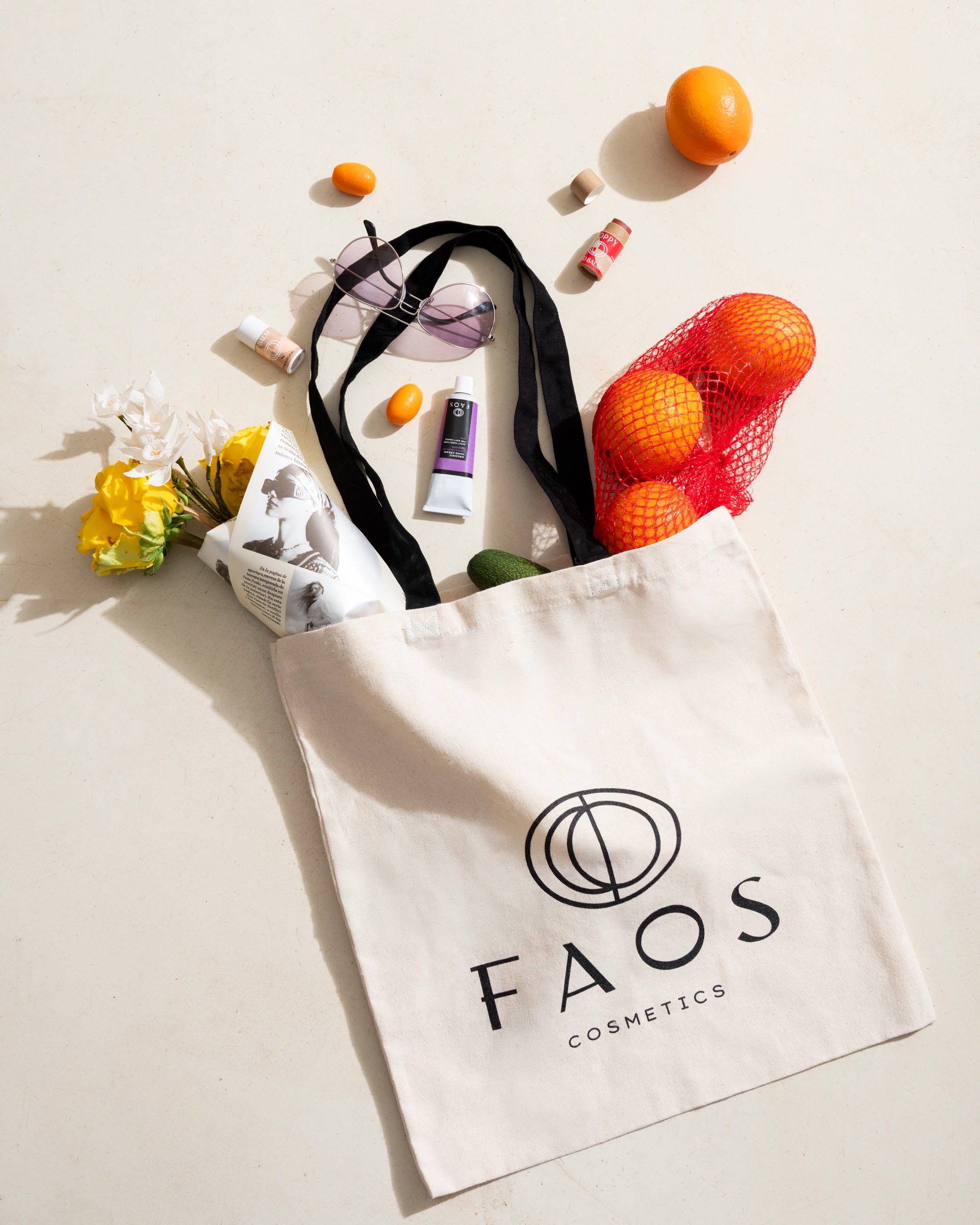 lifestyle-photography-athens-branded-tote-bag-product-flatlay-akis.jpg
