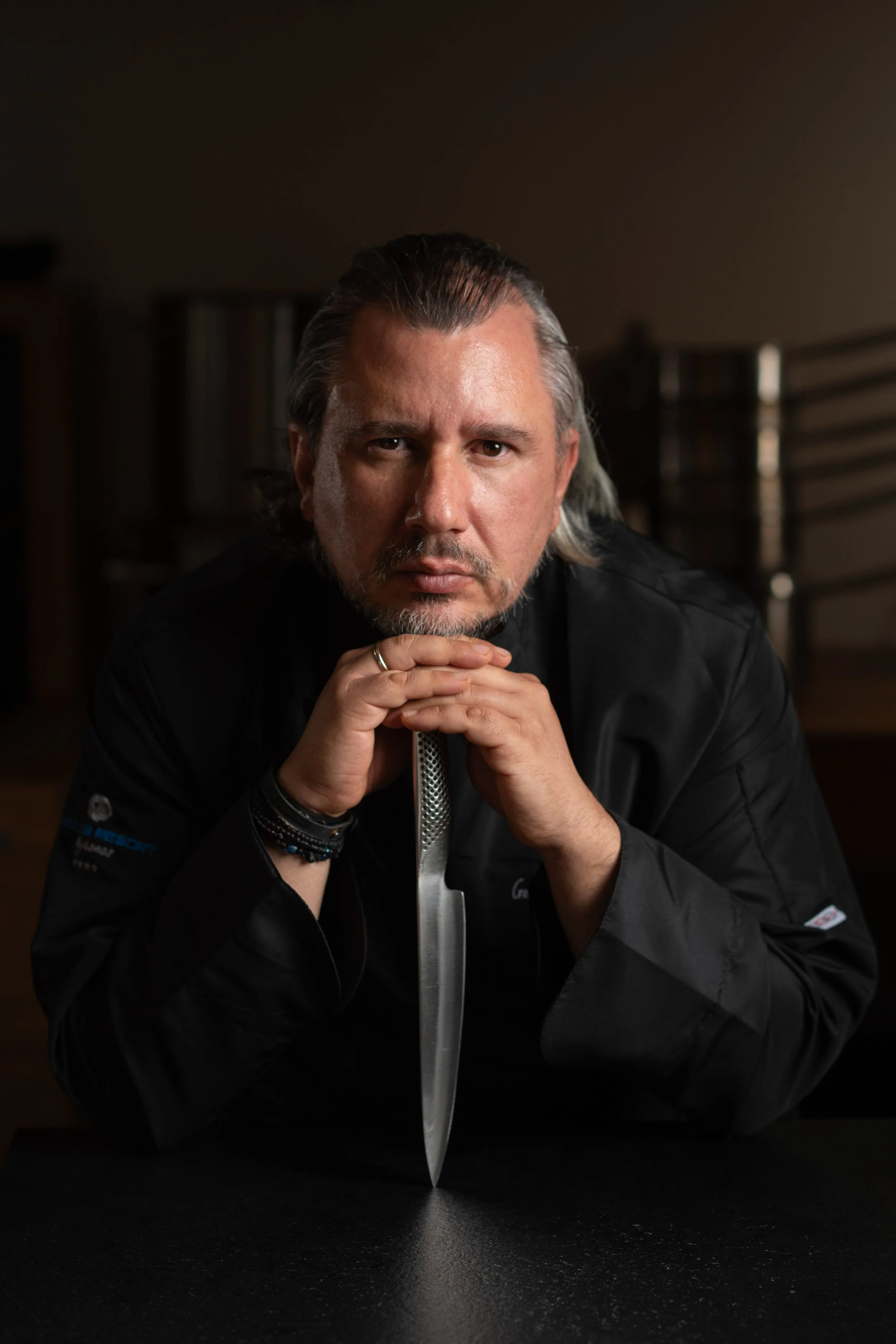 lifestyle-photography-athens-chef-portrait-dramatic-lighting-akis.jpg