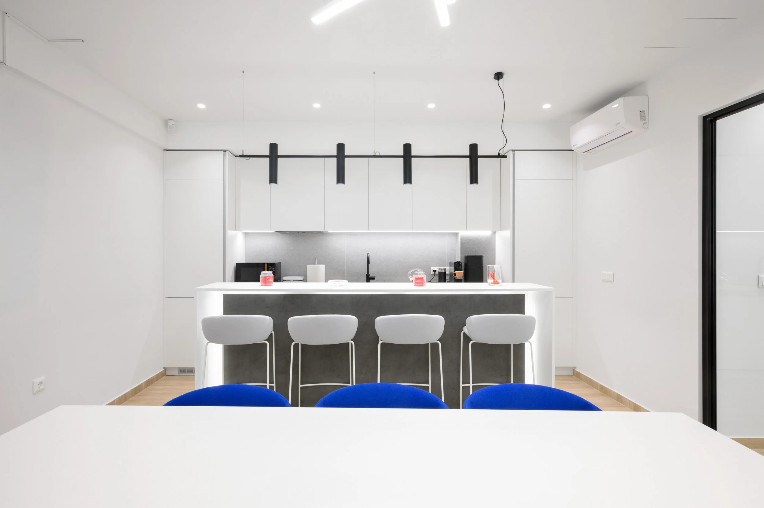 corporate-photography-athens-conference-room-interior-design-akis.jpg