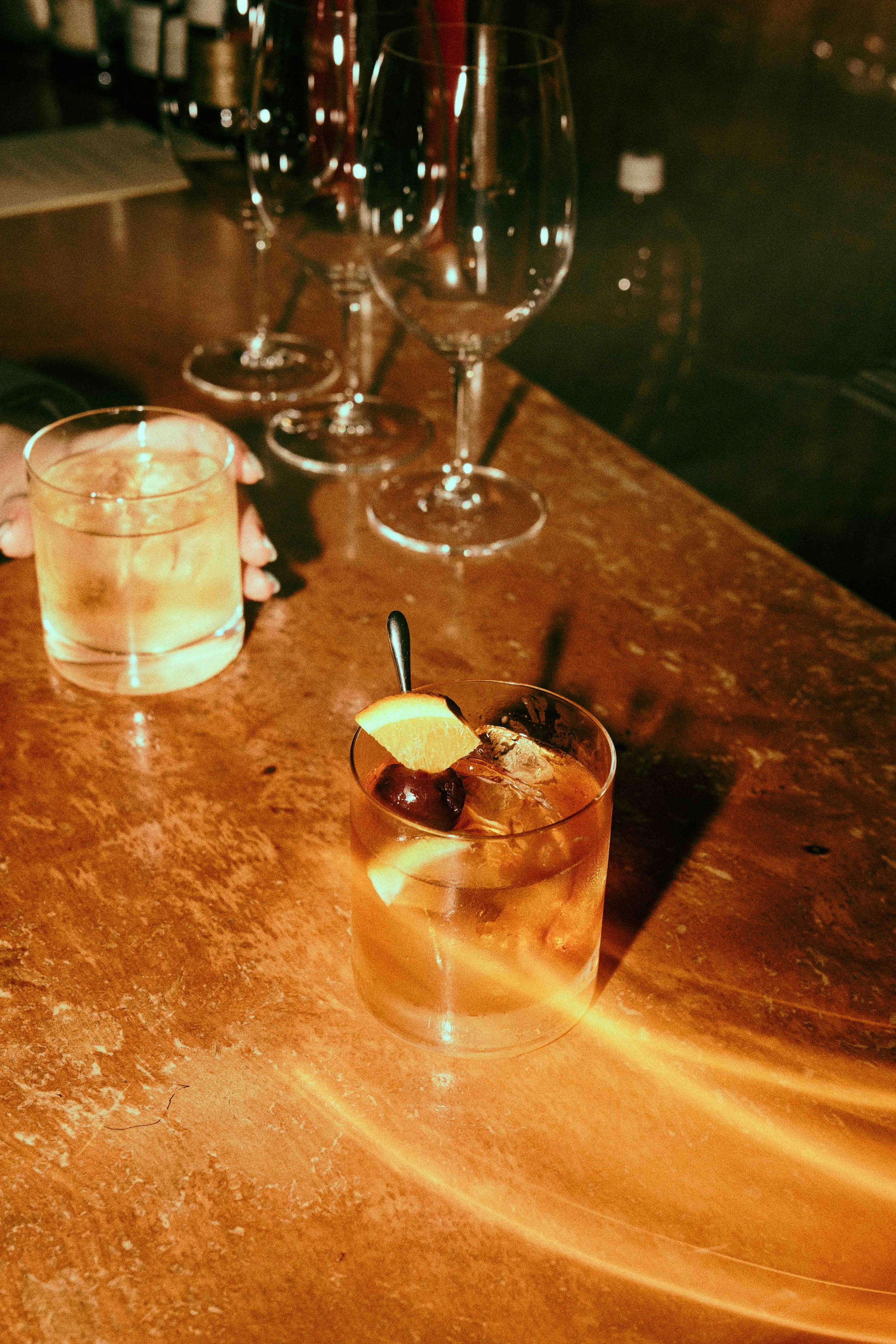 event-photography-tokyo-cocktail-drinks-bar-light-trails-dhani.jpg