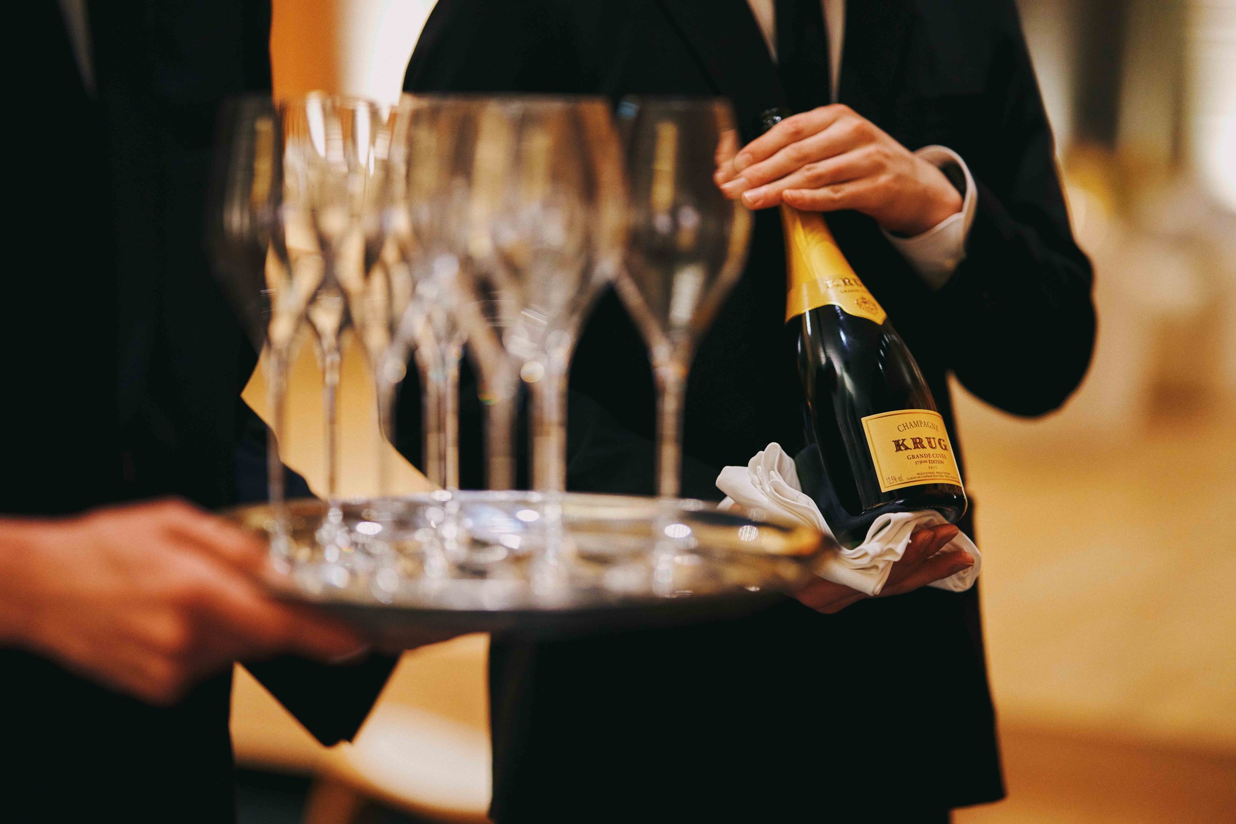 event-photography-tokyo-champagne-service-waiter-tray-drinks-dhani.jpg