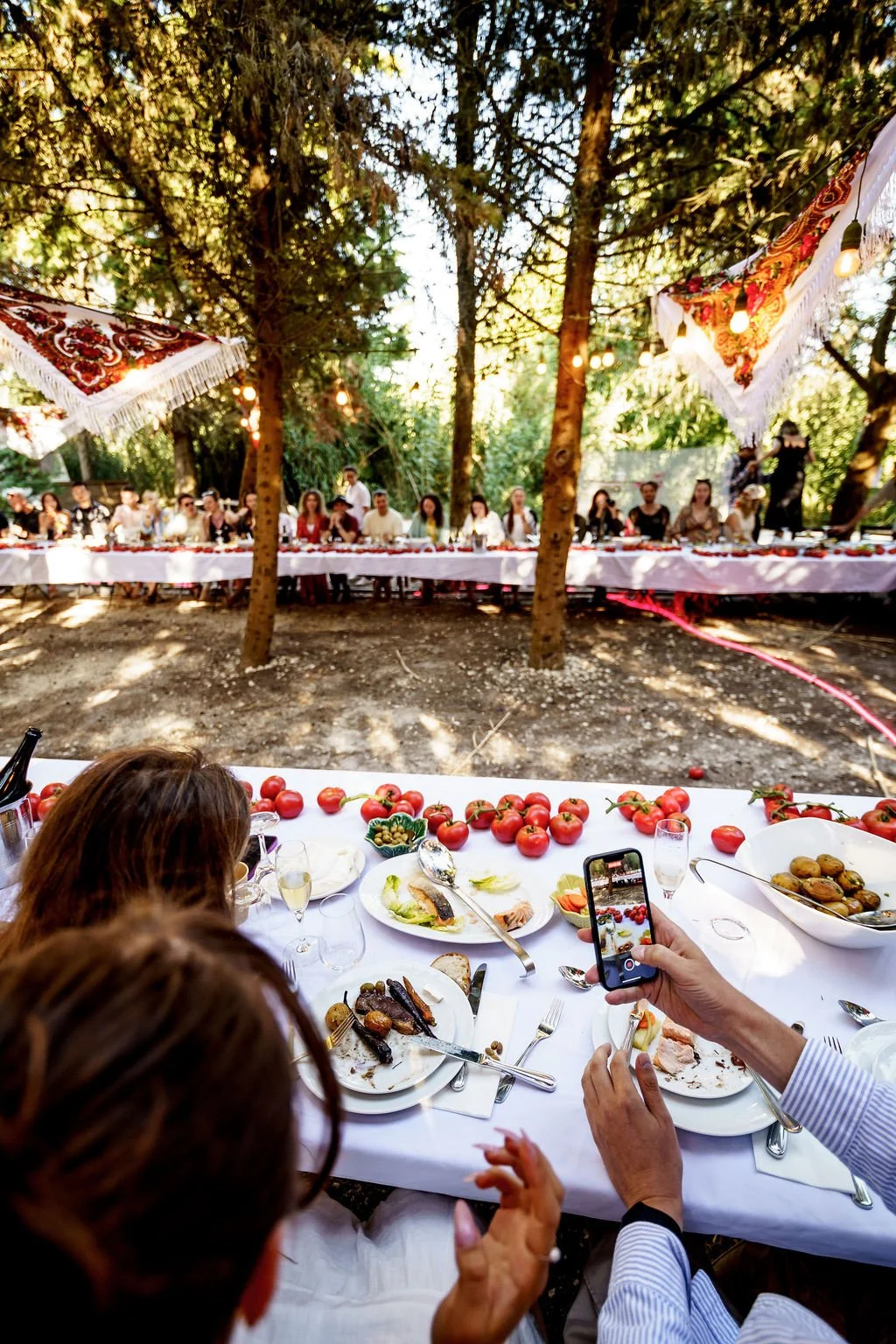 event-photography-lisbon-outdoor-dining-experience-forest-table-nicolas.jpg