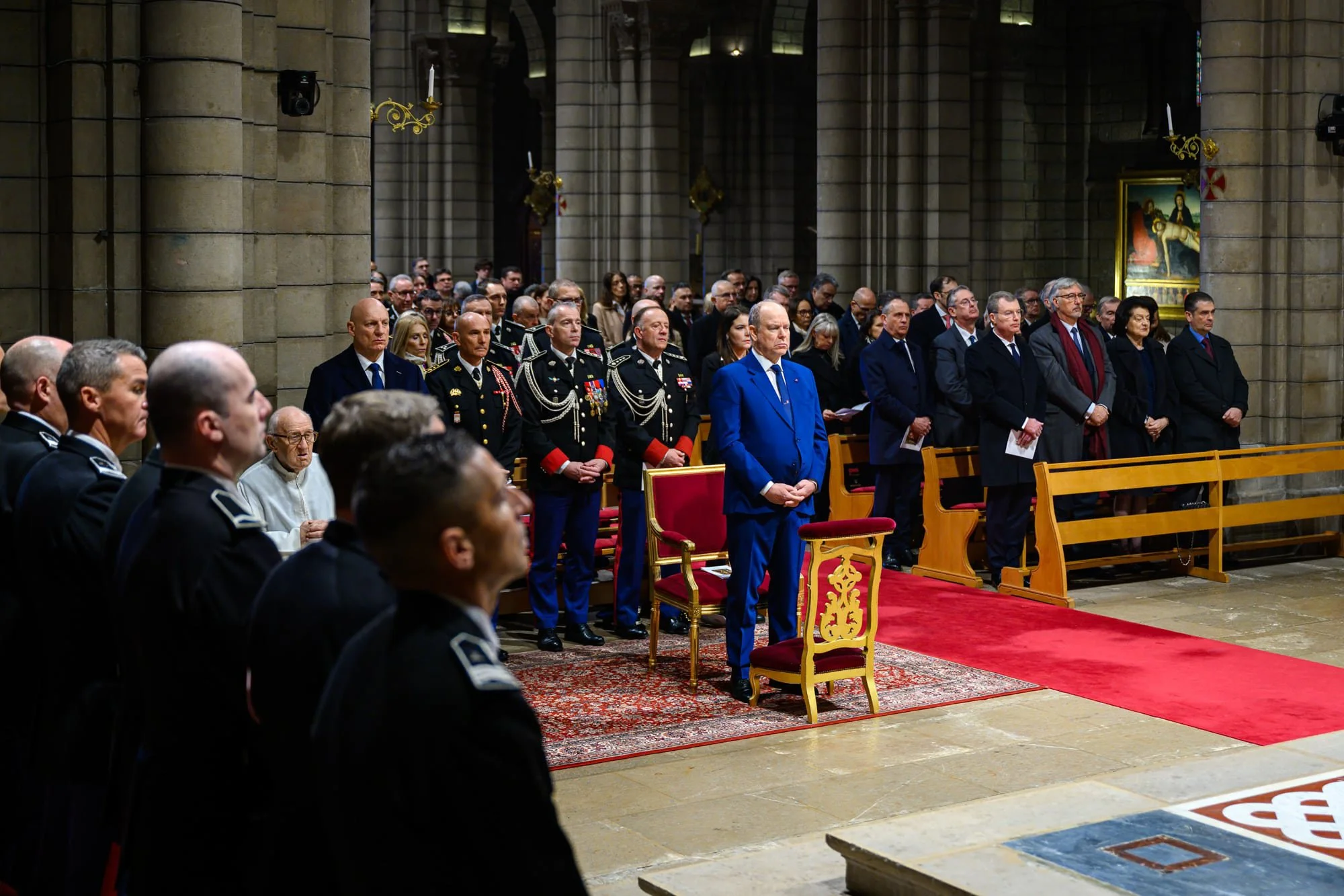 event-photography-nice-formal-ceremony-cathedral-gathering-anthony.jpg