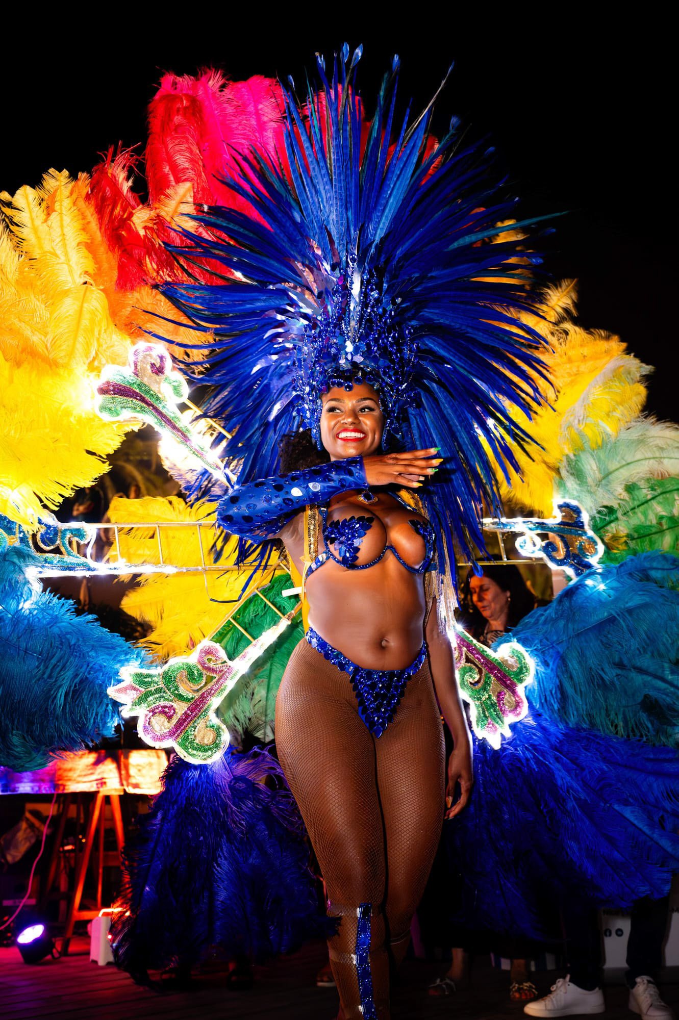 event-photography-nice-carnival-performer-colourful-costume-anthony.jpg