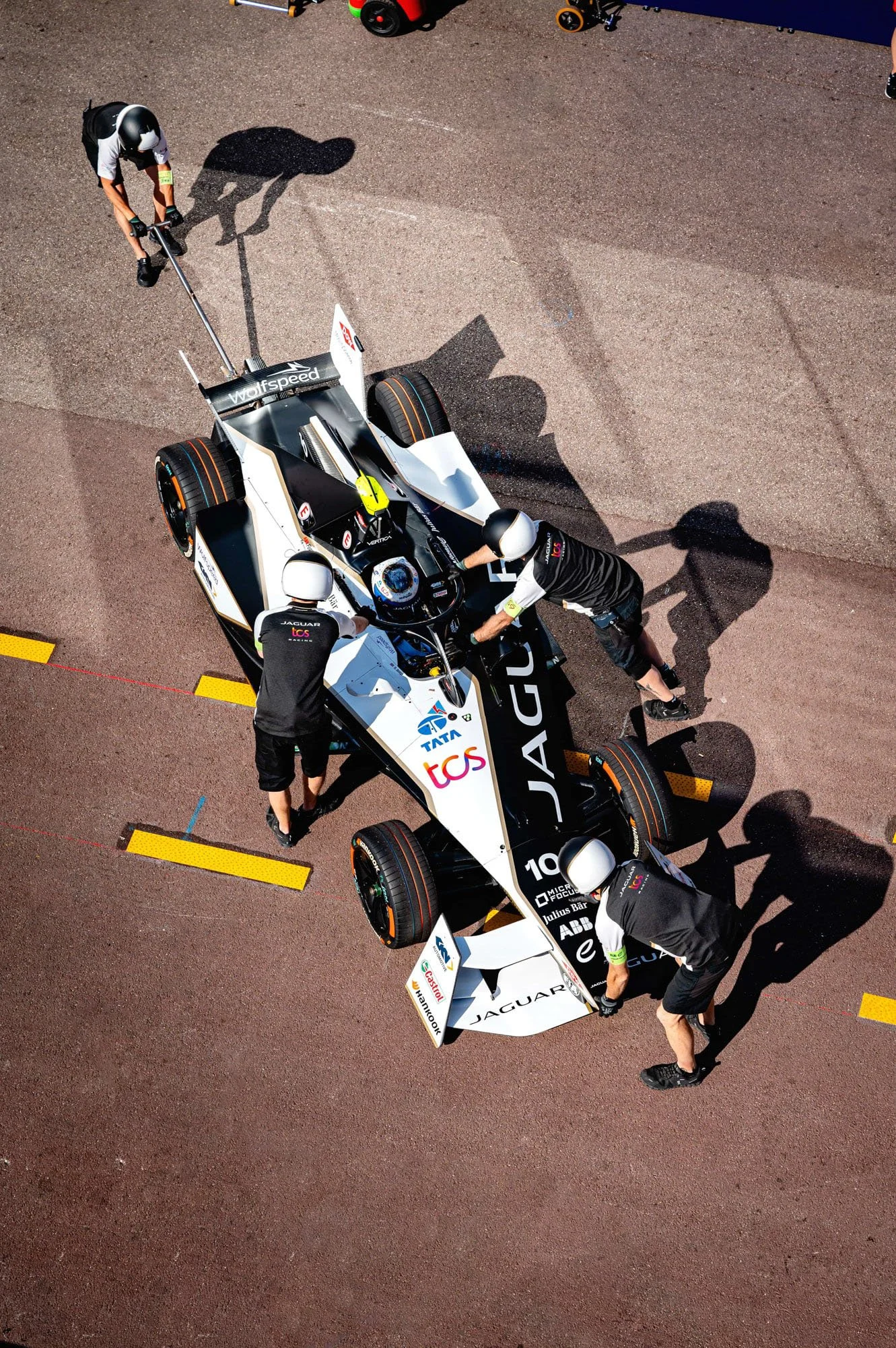 event-photography-nice-formula-racing-car-pit-lane-anthony.jpg