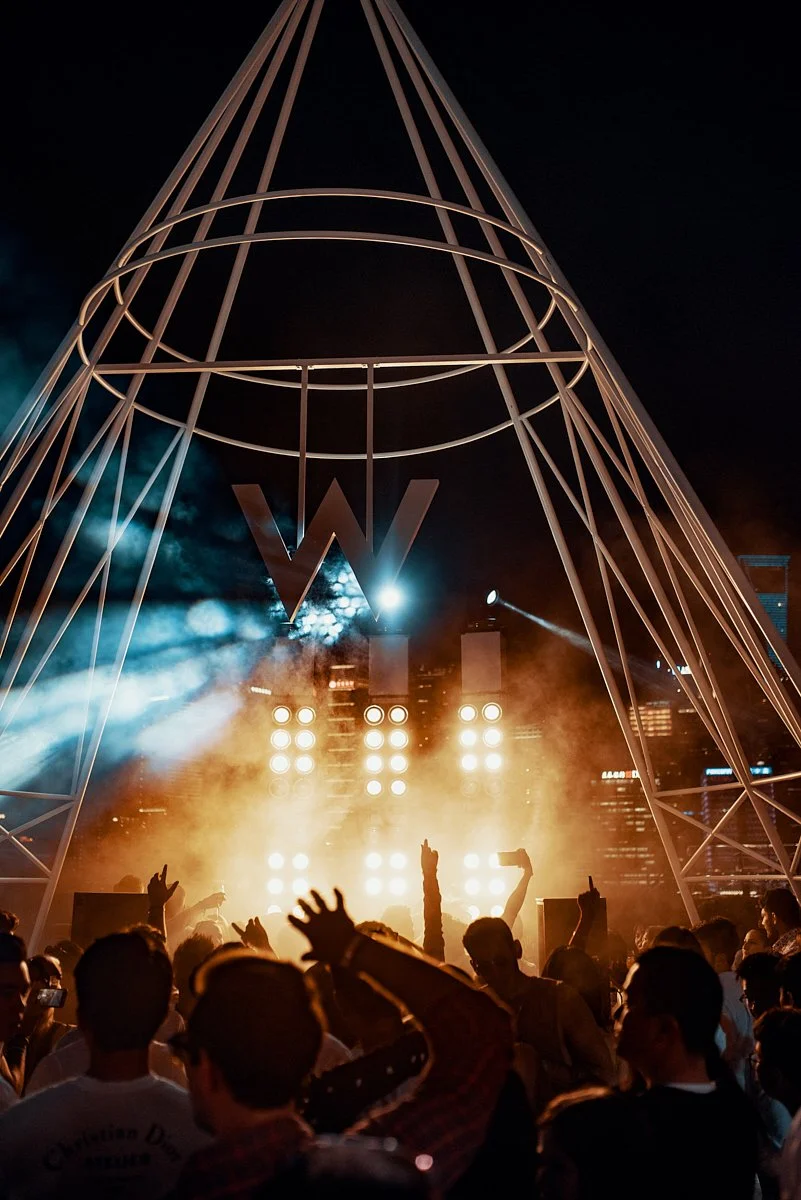 event-photography-shanghai-live-music-stage-crowd-night-event-dave.jpg