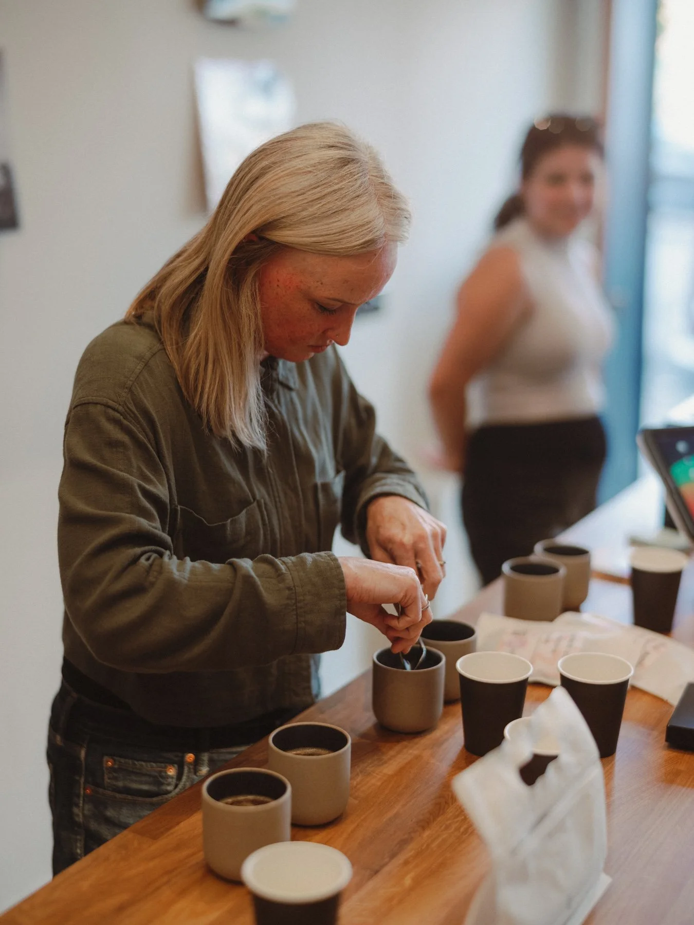 food-photography-glasgow-coffee-tasting-workshop-preparation-anthony.jpg