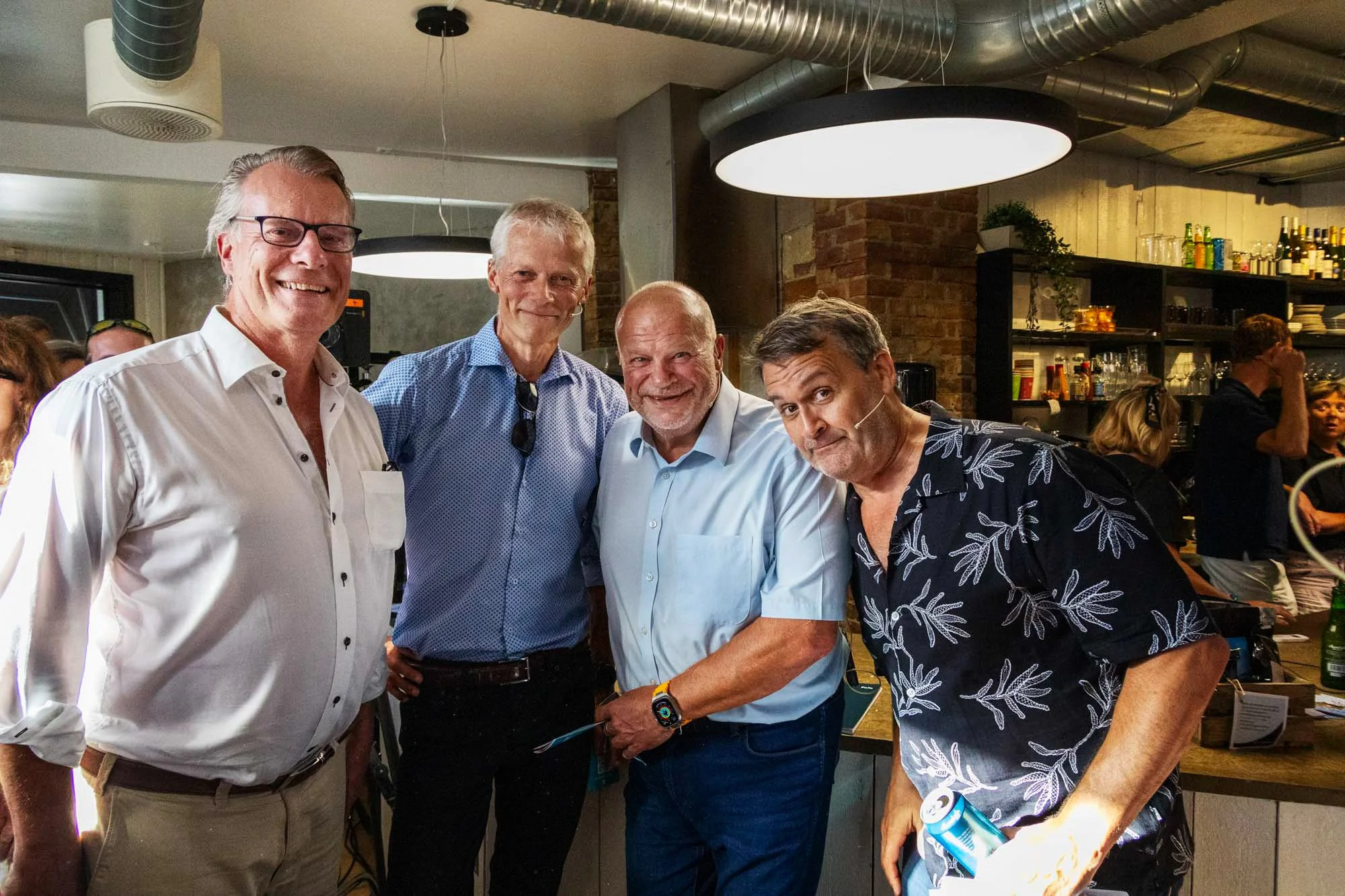 event-photography-oslo-group-social-gathering-business-guests-thea.jpg