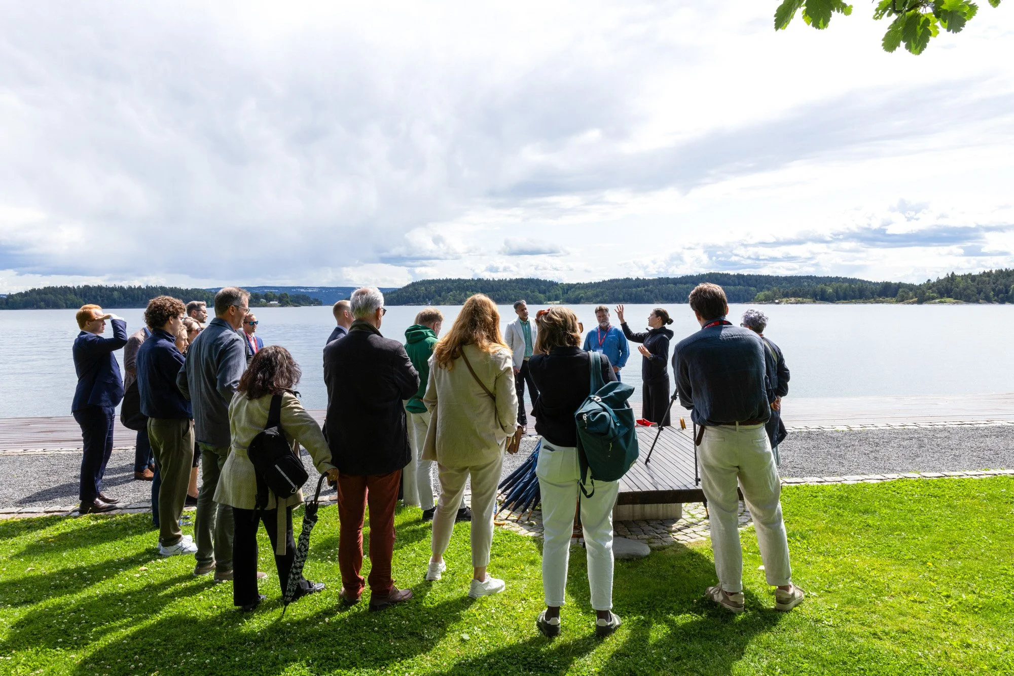event-photography-oslo-outdoor-business-gathering-lakeside-thea.jpg
