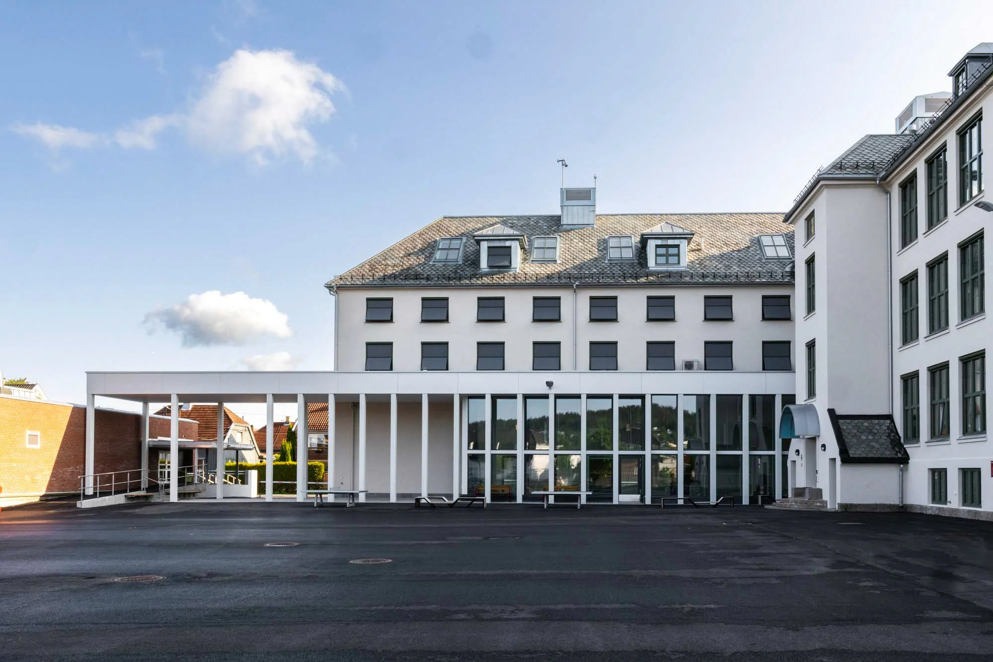 architectural-photography-oslo-contemporary-business-building-frontage-thea.jpg