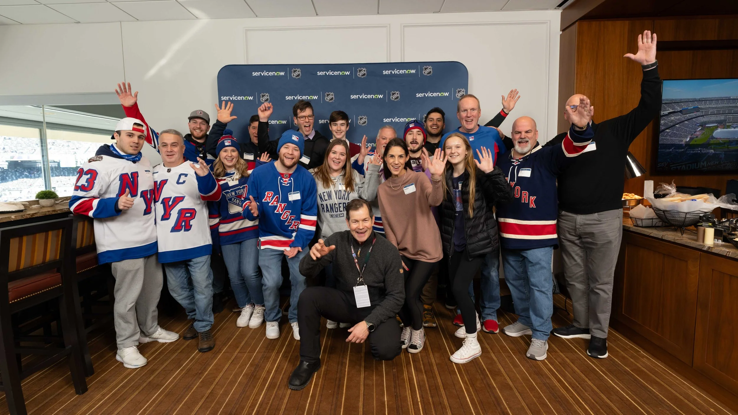 event-photography-nyc-group-celebration-team-portrait-neil.jpg
