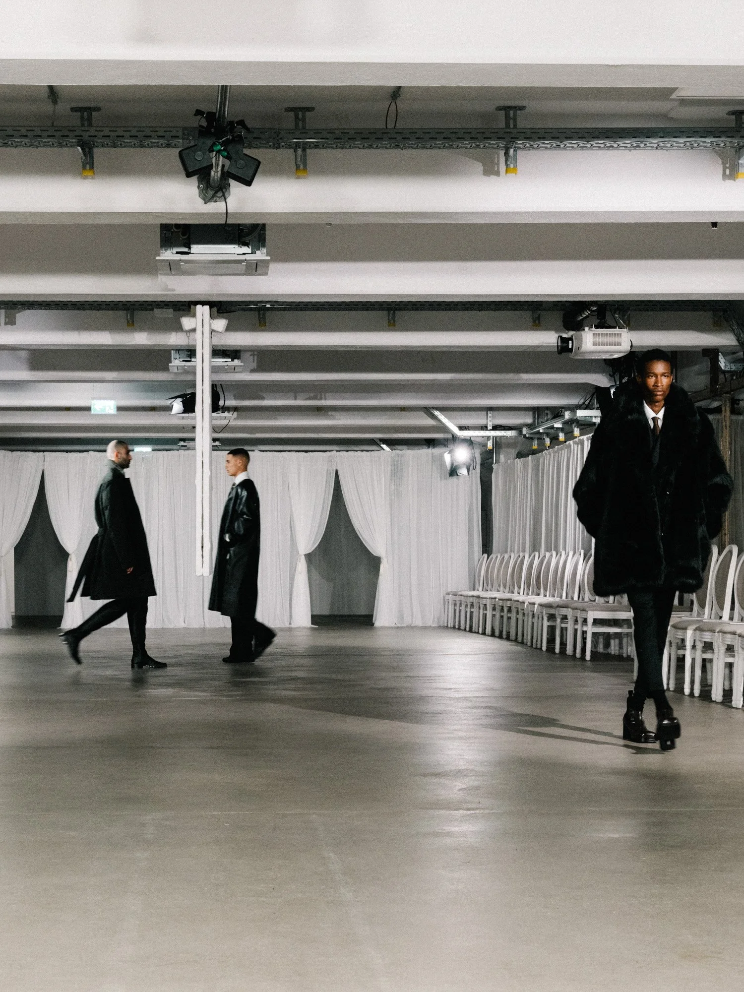 fashion-event-photography-berlin-runway-venue-backstage-till.jpg