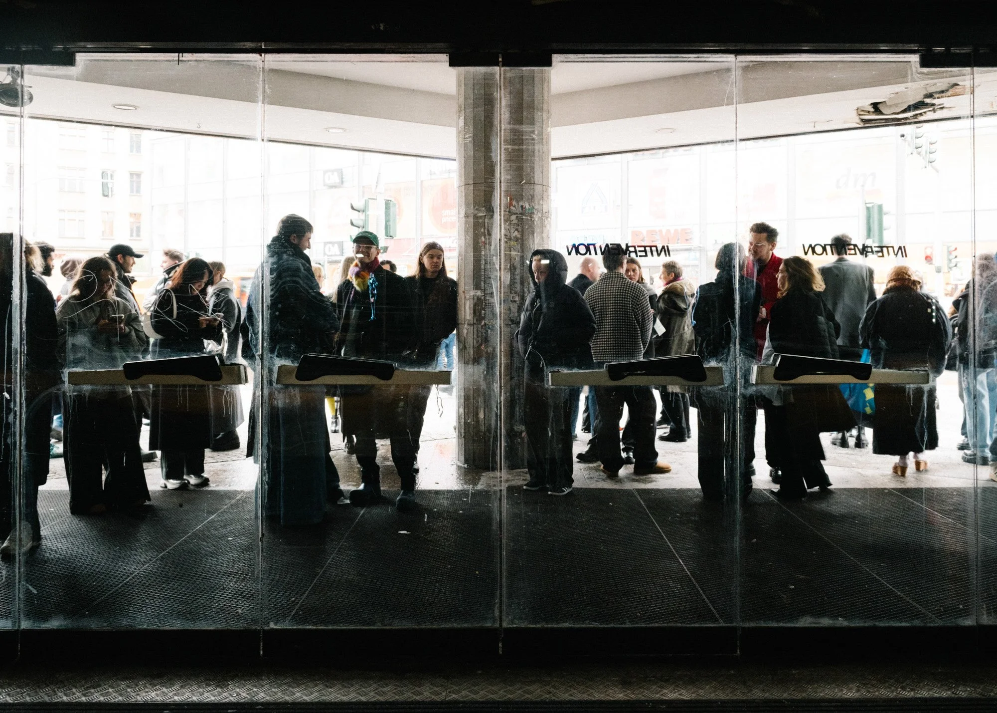 event-photography-berlin-guests-networking-venue-space-till.jpg