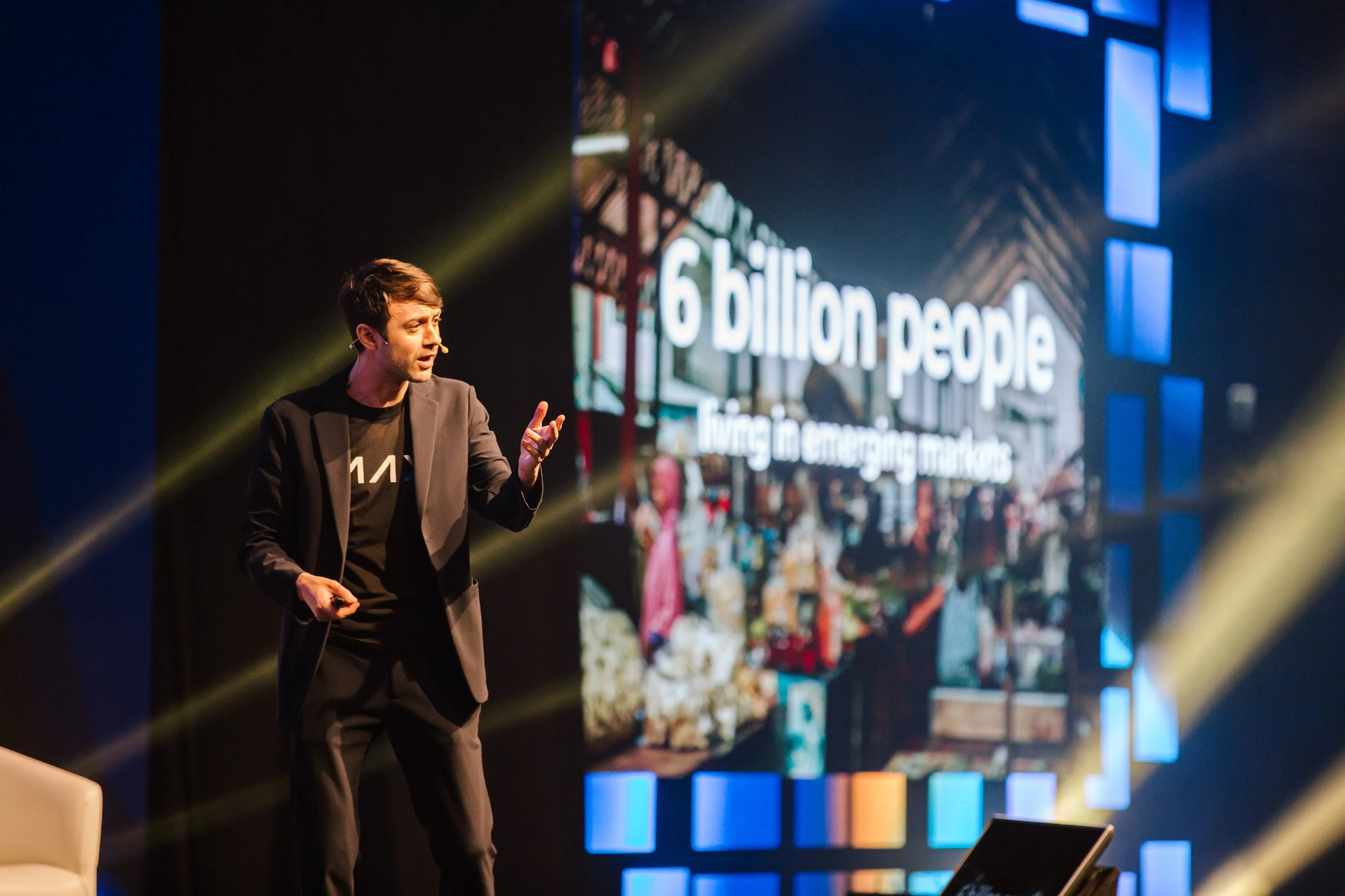 conference-photography-istanbul-business-speaker-presentation-ece.jpg
