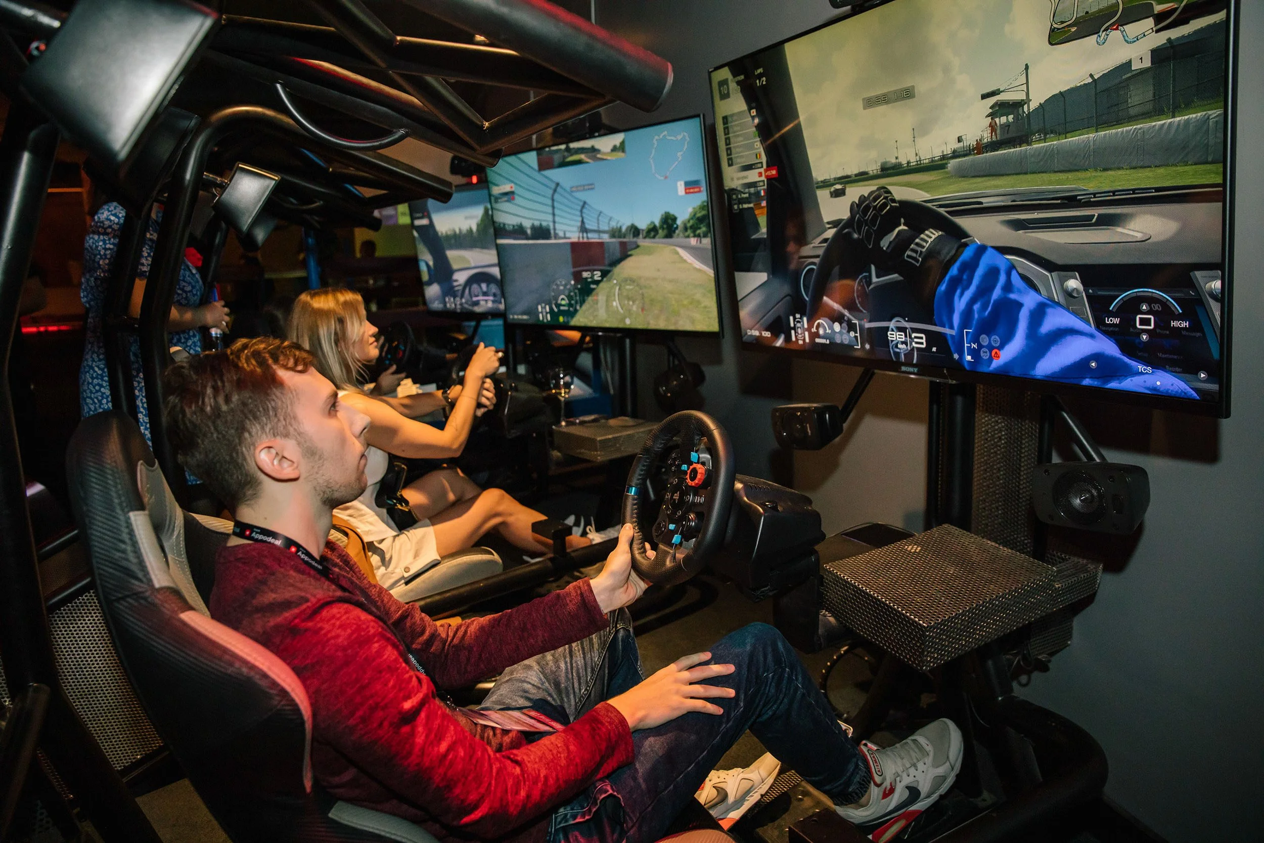 event-photography-istanbul-racing-simulator-brand-activation-ece.jpg