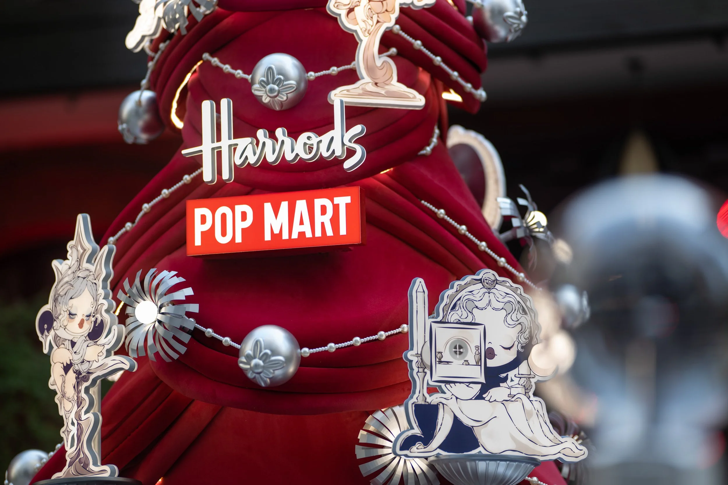 event-photography-shanghai-harrods-pop-mart-installation-brandon.jpg